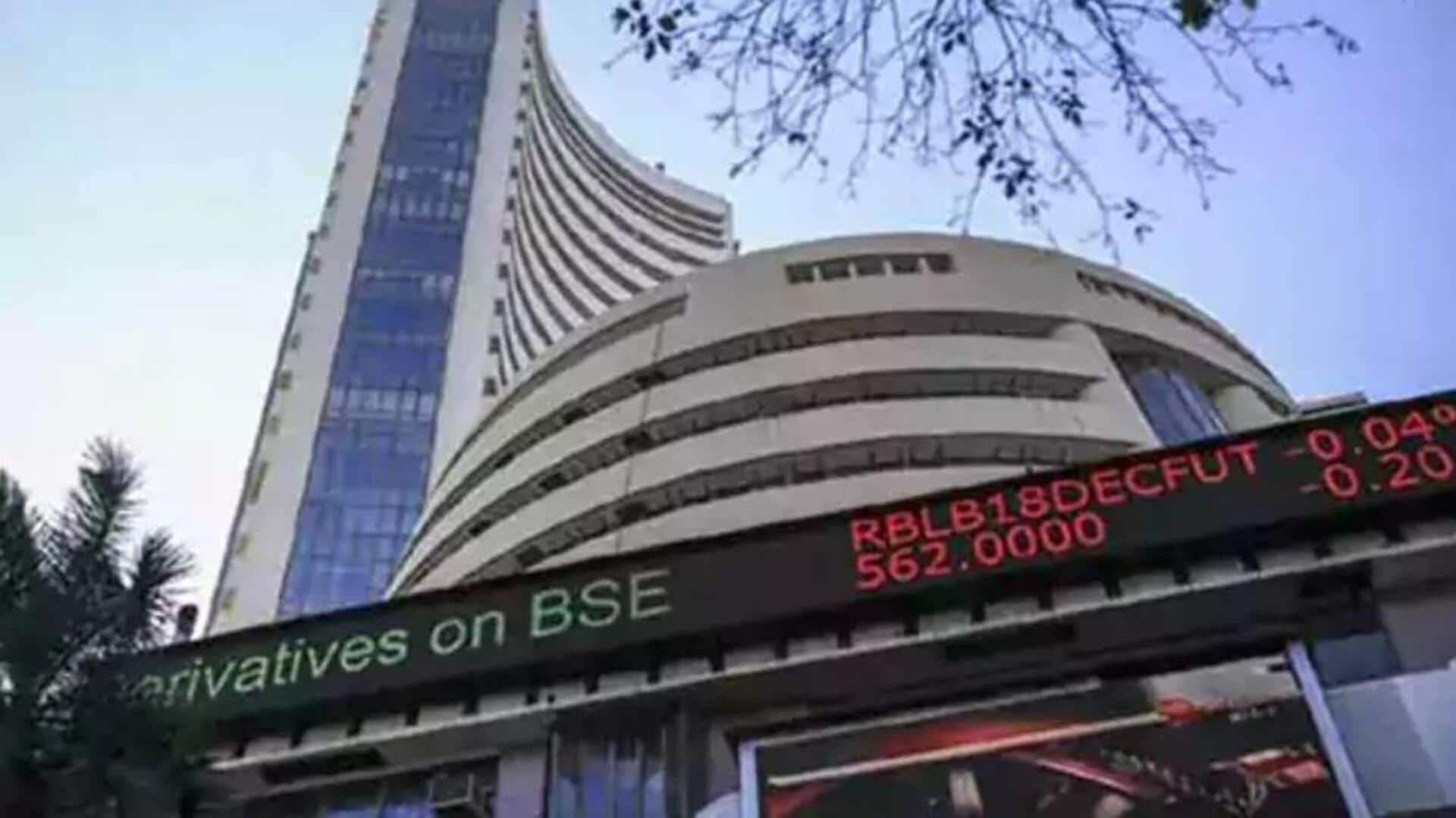 Stock Market:భారత్-పాక్ ఉద్రిక్తతలు.. కుదేలవుతున్న స్టాక్ మార్కెట్లు Stock Market:భారత్-పాక్ ఉద్రిక్తతలు.. కుదేలవుతున్న స్టాక్ మార్కెట్లు