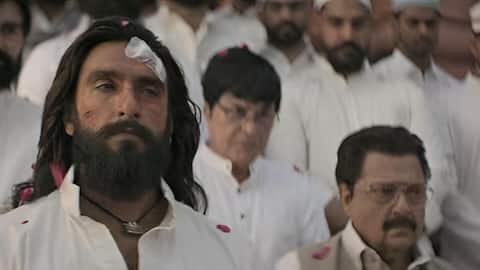 Dhurandhar 2 : 22.6%కి పడిపోయినా జోరు తగ్గలేదు.. రూ.1400 కోట్ల దిశగా 'ధురంధర్ 2'!