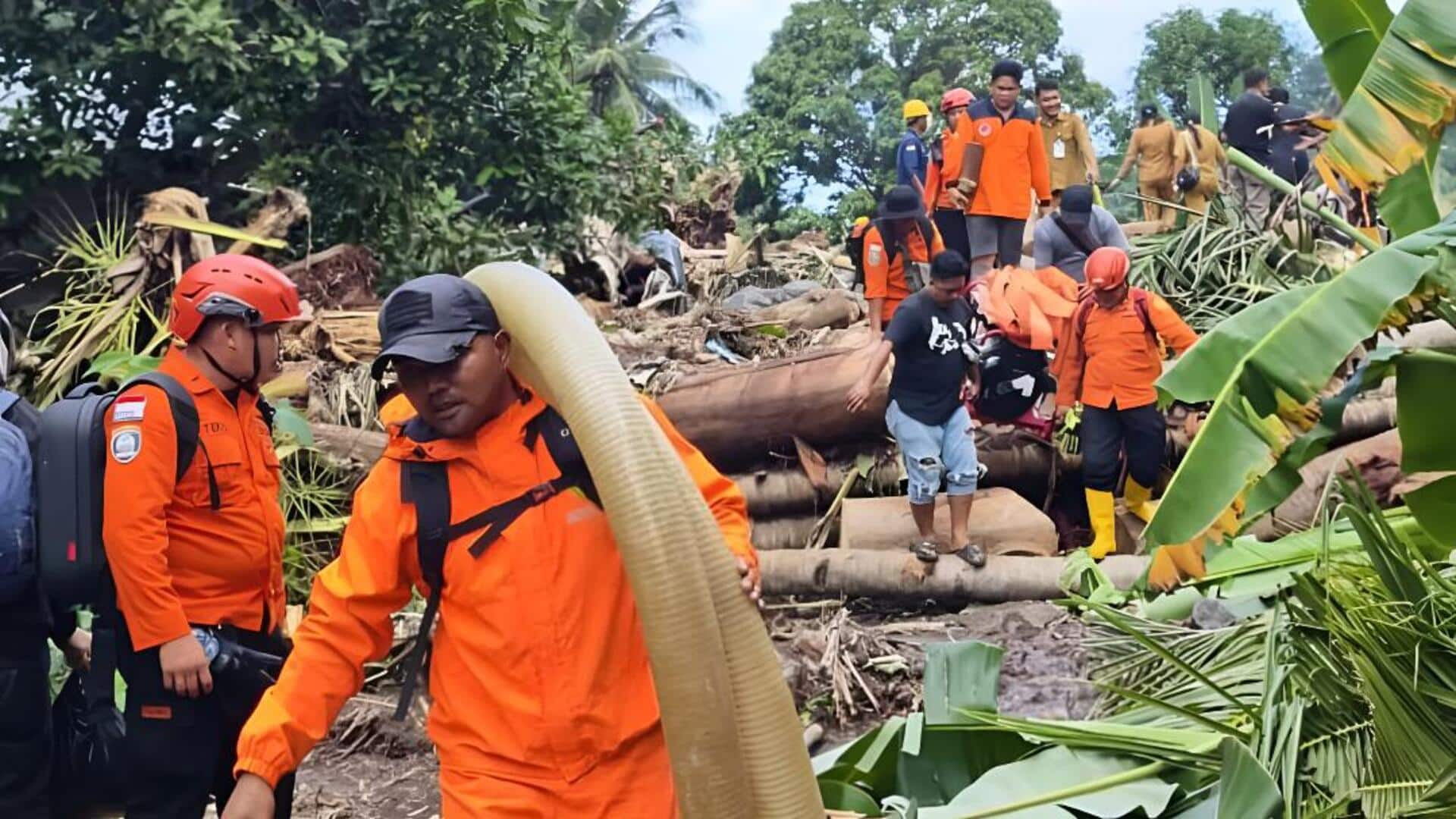 Indonesia: ఇండోనేషియాలో ఆకస్మిక వరదలు.. 16 మంది మృతి