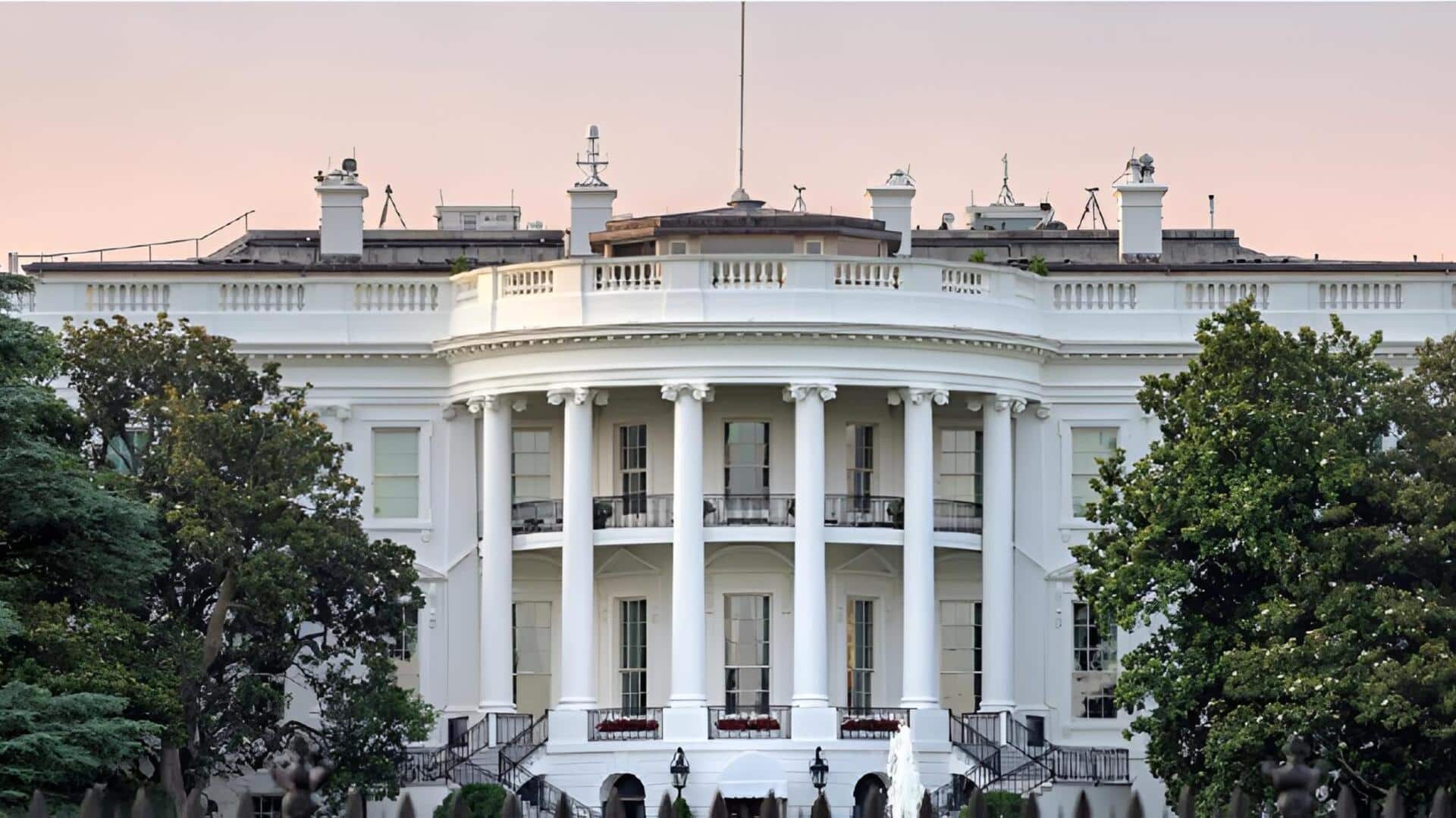 White House: అమెరికాలో హై అలర్ట్.. వైట్ హౌస్ సమీపంలో కాల్పుల కలకలం