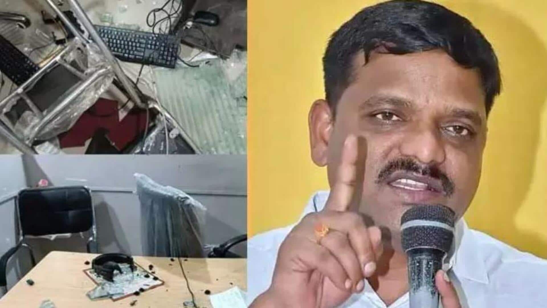 Teenmaar Mallanna: కవితపై అనుచిత వ్యాఖ్యలు.. మల్లన్న ఆఫీస్ను ధ్వంసం చేసిన కార్యకర్తలు! Teenmaar Mallanna: కవితపై అనుచిత వ్యాఖ్యలు.. మల్లన్న ఆఫీస్ను ధ్వంసం చేసిన కార్యకర్తలు!