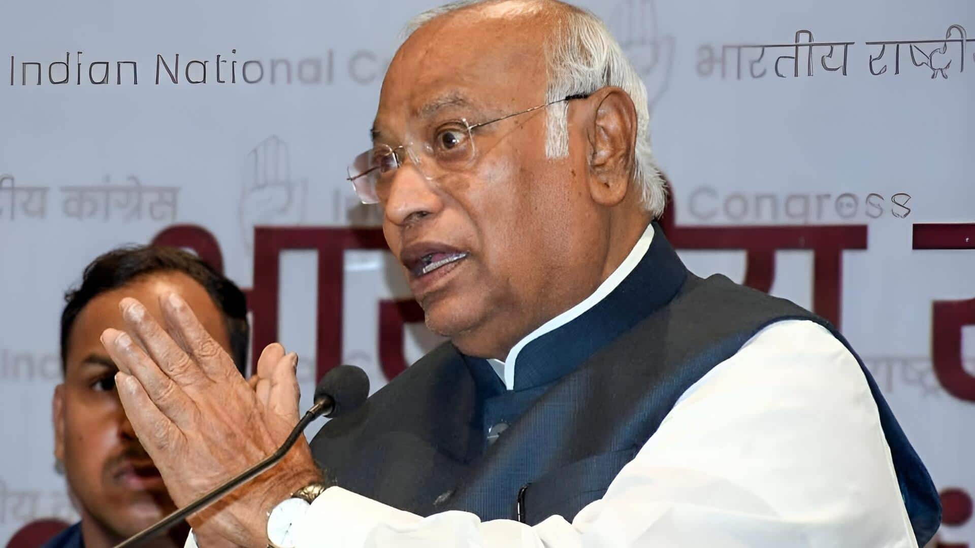 Mallikarjun Kharge: మహిళా రిజర్వేషన్ బిల్లుపై రాజకీయ దుమారం.. మోదీకి ఖర్గే ఘాటు లేఖ