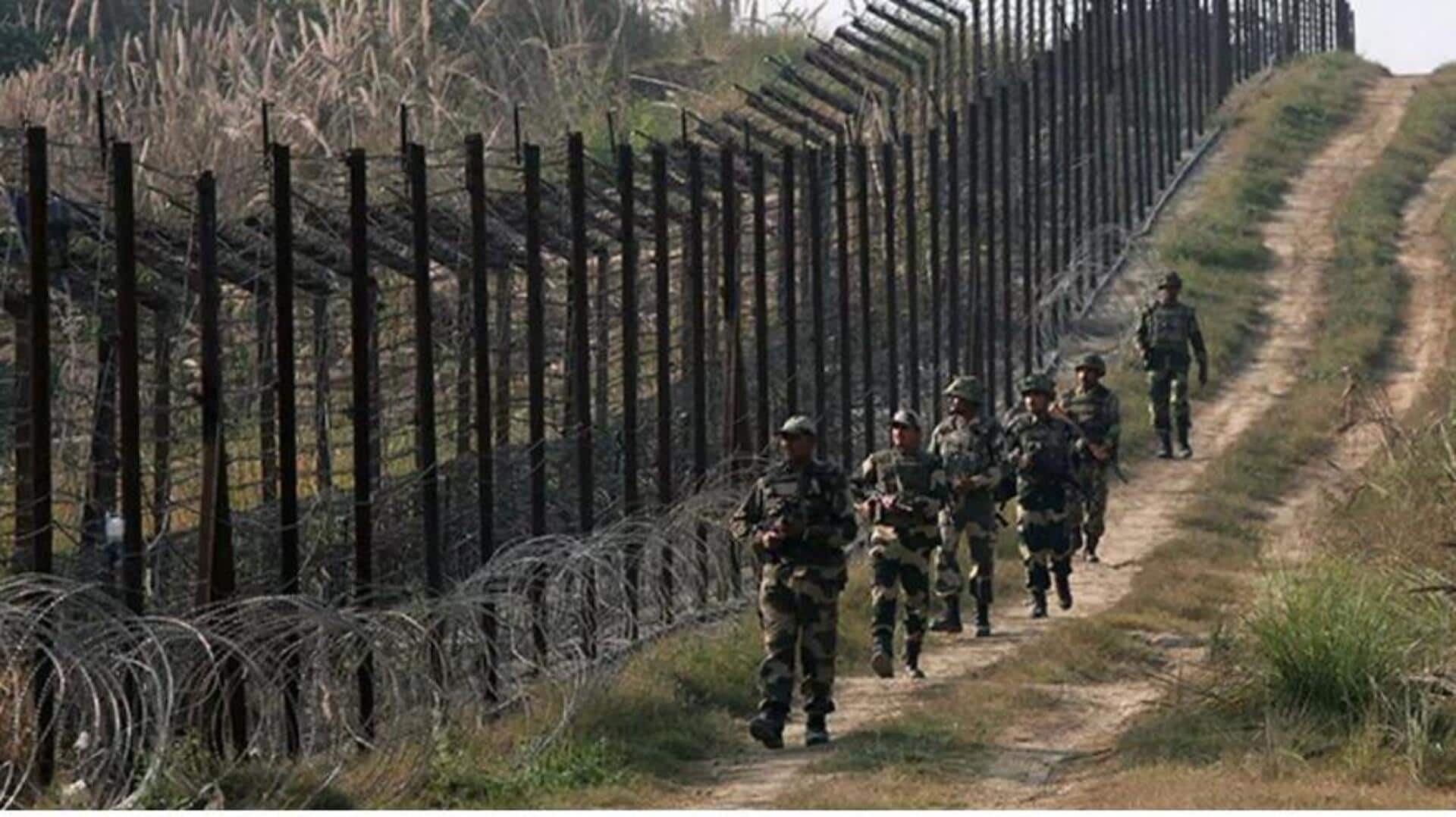 Pakistani Ranger: భారత్లోకి అక్రమంగా ప్రవేశించిన పాక్ రేంజర్ను పట్టుకున్న బీఎస్ఎఫ్ జవాన్లు Pakistani Ranger: భారత్లోకి అక్రమంగా ప్రవేశించిన పాక్ రేంజర్ను పట్టుకున్న బీఎస్ఎఫ్ జవాన్లు