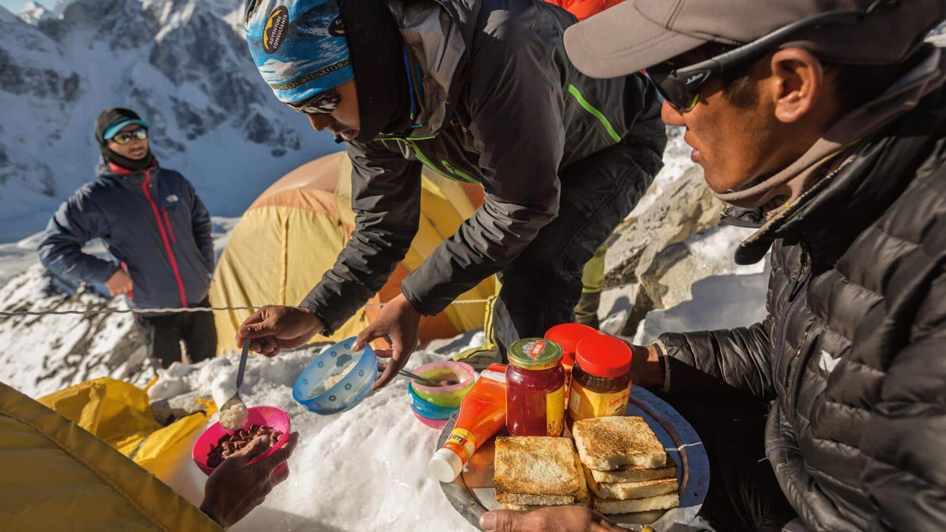 Everest: ఎవరెస్ట్‌పై రూ.186 కోట్ల మోసం.. సీక్రెట్‌గా ఆహారంలో విషం కలిపి కుట్ర!