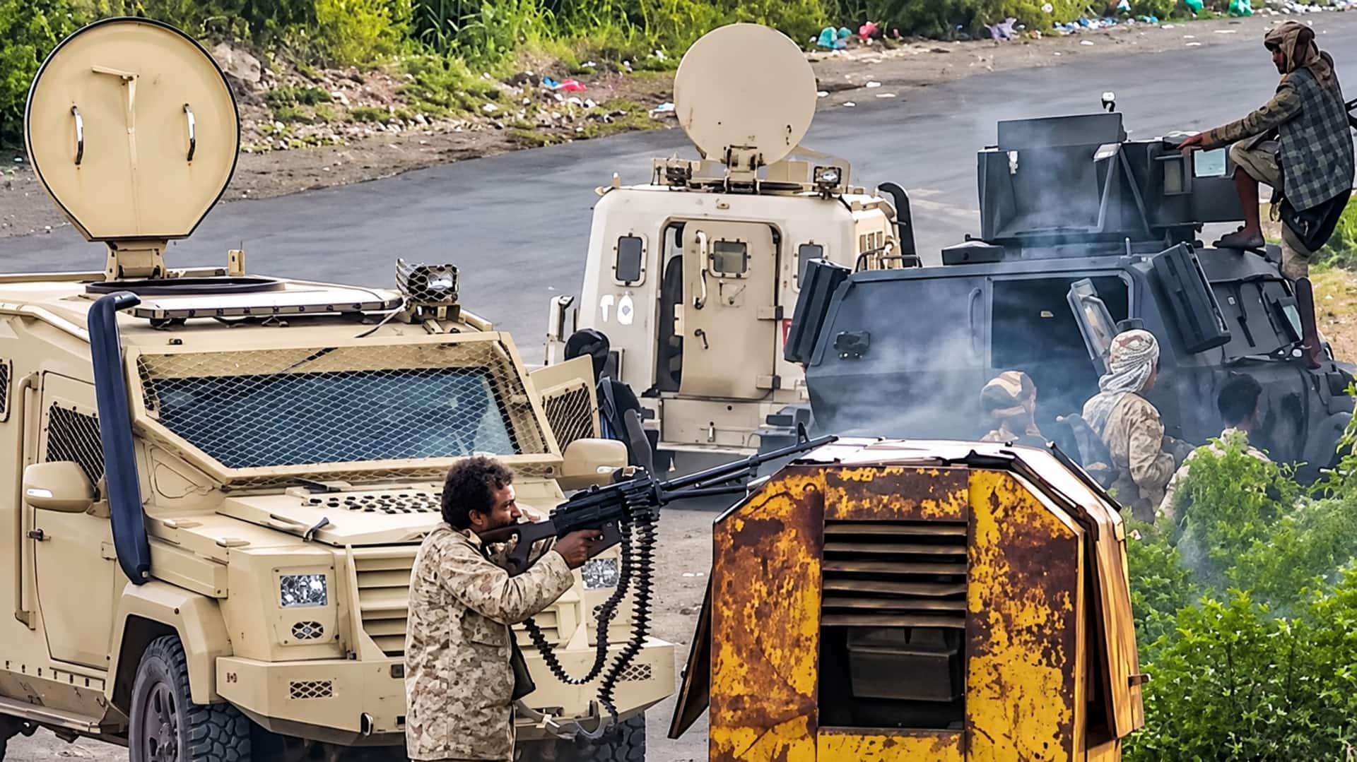 Houthi Attacks Saudi: రియాద్, ఆభా విమానాశ్రయాలపై హూతీల దాడులు.. తీవ్రంగా ఖండించిన భారత్