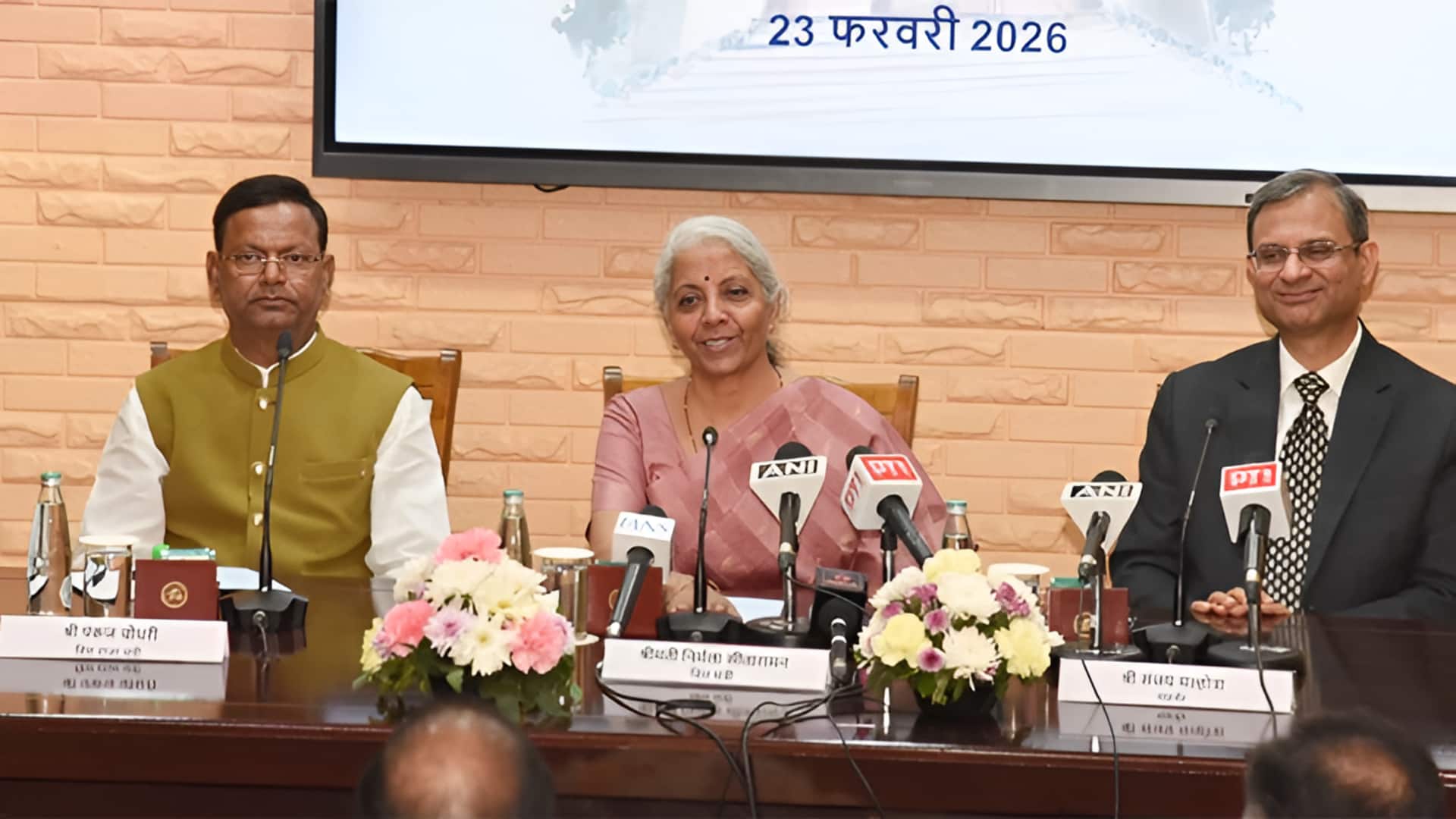 Nirmala Seetharaman: బంగారం, వెండి దిగుమతులపై ఆందోళన లేదు: నిర్మలా సీతారామన్