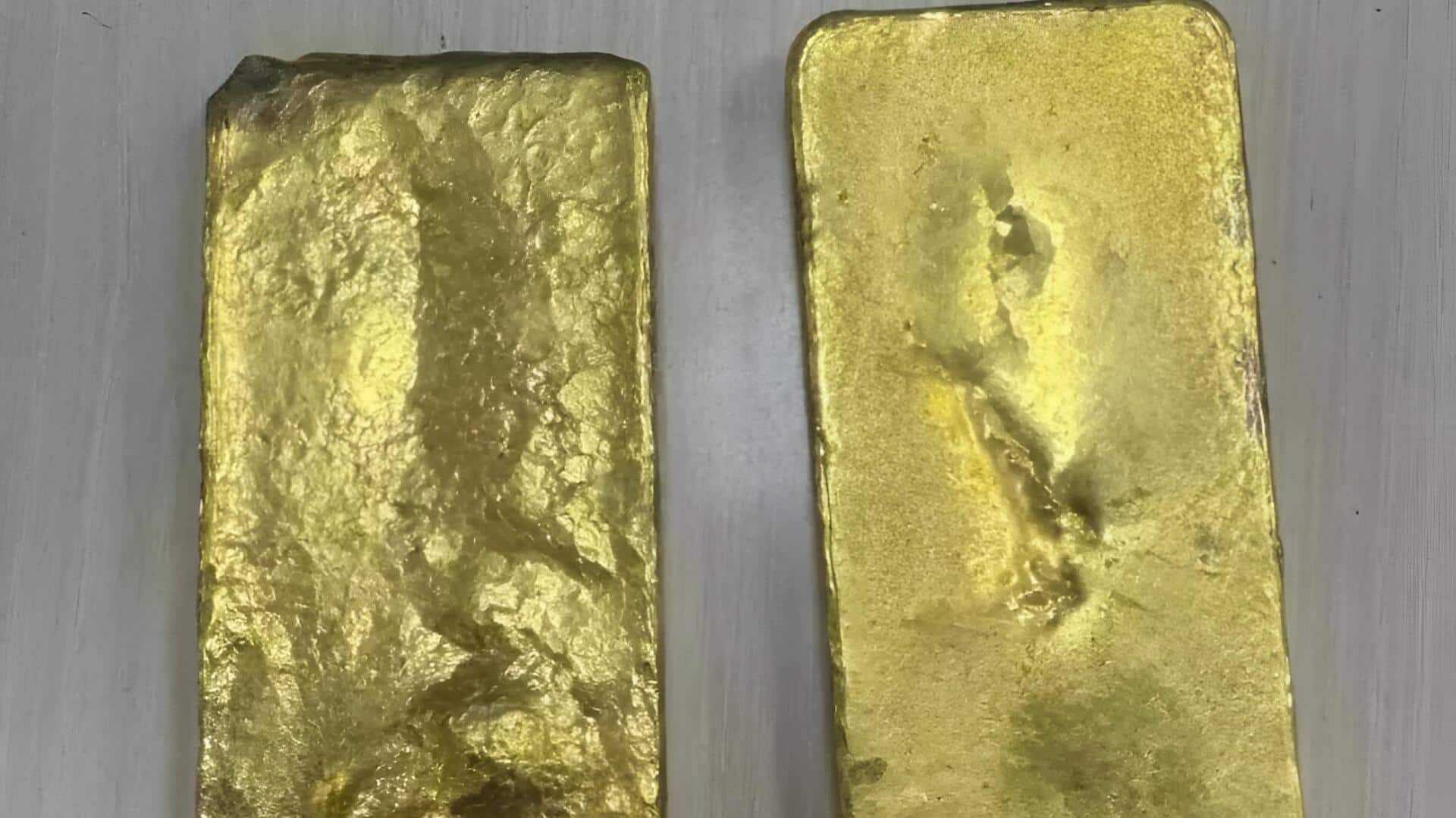 Gold: మలద్వారంలో బంగారం ముద్ద.. రూ.65.69 లక్షల విలువైన గోల్డ్‌ స్వాధీనం