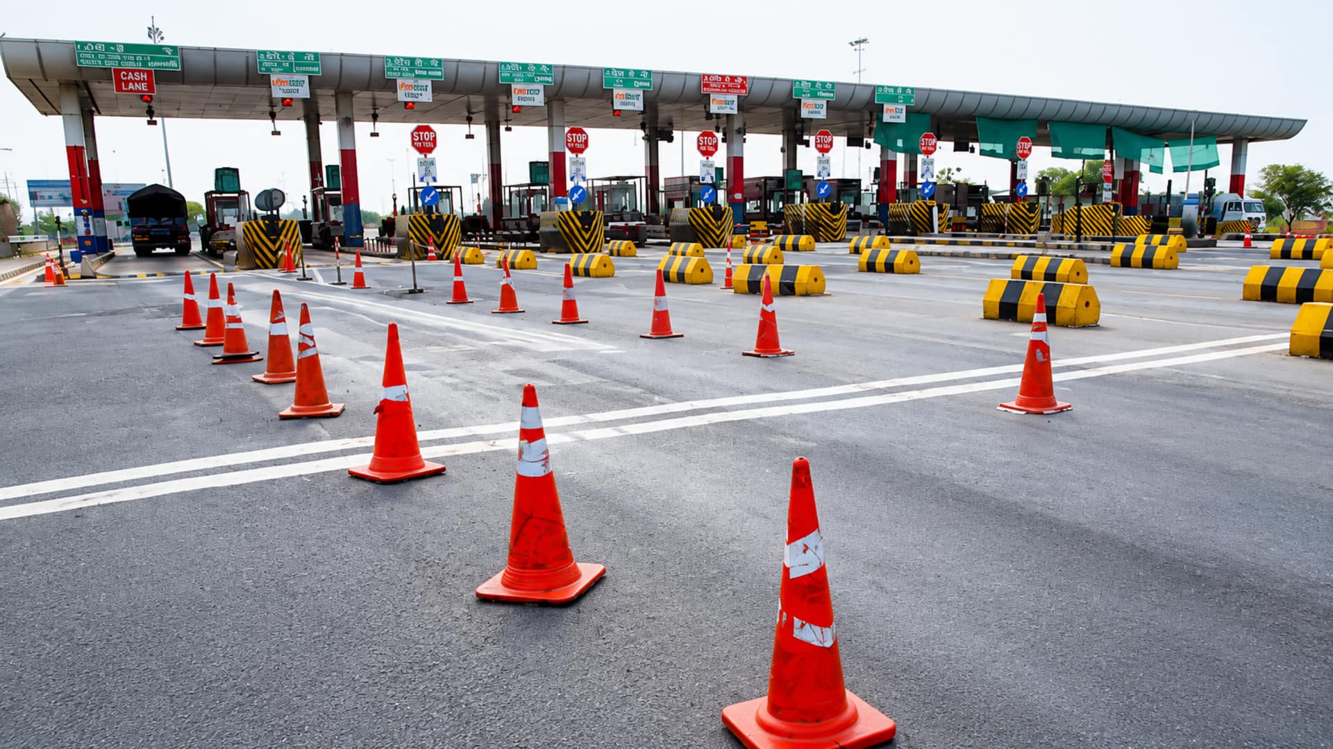 NHAI: టోల్‌ చెల్లింపుల్లో ఎన్‌హెచ్‌ఏఐ కొత్త విధానం.. రూ.350కే లోకల్ పాస్