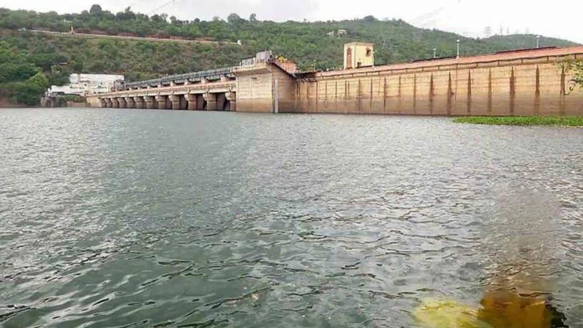 Srisailam Project: శ్రీశైలం ప్రాజెక్టుకు కొనసాగుతున్న వరద Srisailam Project: శ్రీశైలం ప్రాజెక్టుకు కొనసాగుతున్న వరద
