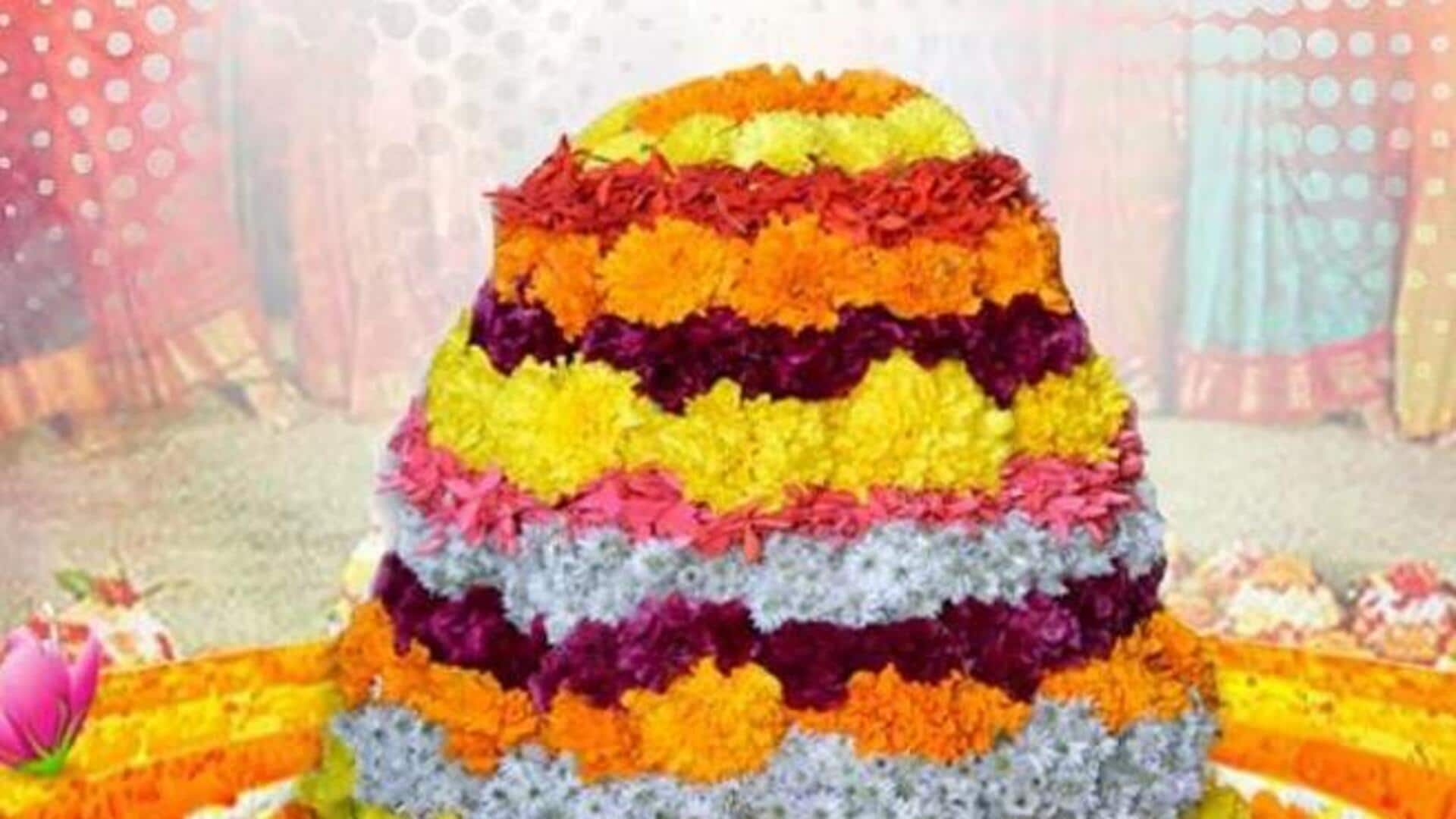 Bathukamma: మొదలైన బతుకమ్మ పండుగ.. తొలి మూడ్రోజులు జరిగే సంప్రదాయాల గురించి తెలుసుకోండి