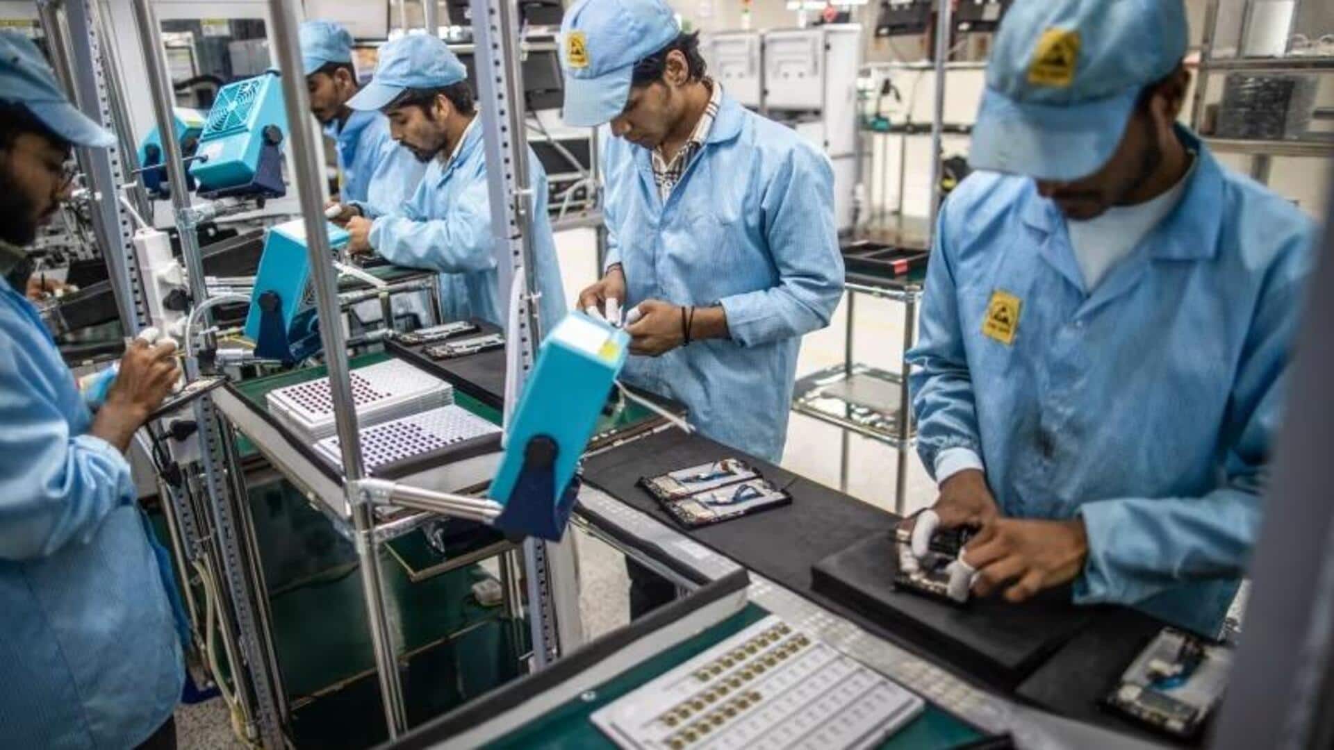 Smart Phones to the United States:అమెరికాకు అతిపెద్ద స్మార్ట్ఫోన్ ఎగుమతిదారుగా చైనాను అధిగమించి అగ్రస్థానంలో భారత్ Smart Phones to the United States:అమెరికాకు అతిపెద్ద స్మార్ట్ఫోన్ ఎగుమతిదారుగా చైనాను అధిగమించి అగ్రస్థానంలో భారత్