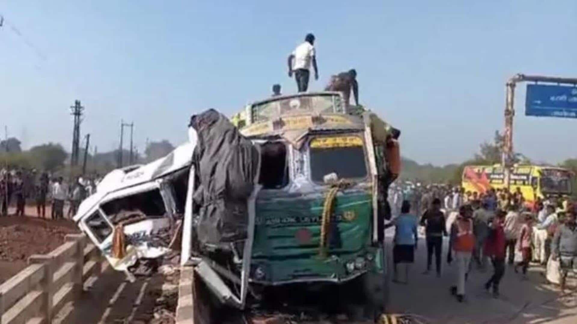 Road Accident: కుంభమేళా నుంచి తిరుగొస్తుండగా ఘోర ప్రమాదం.. హైదరాబాద్‌కు చెందిన ఏడుగురు దుర్మరణం