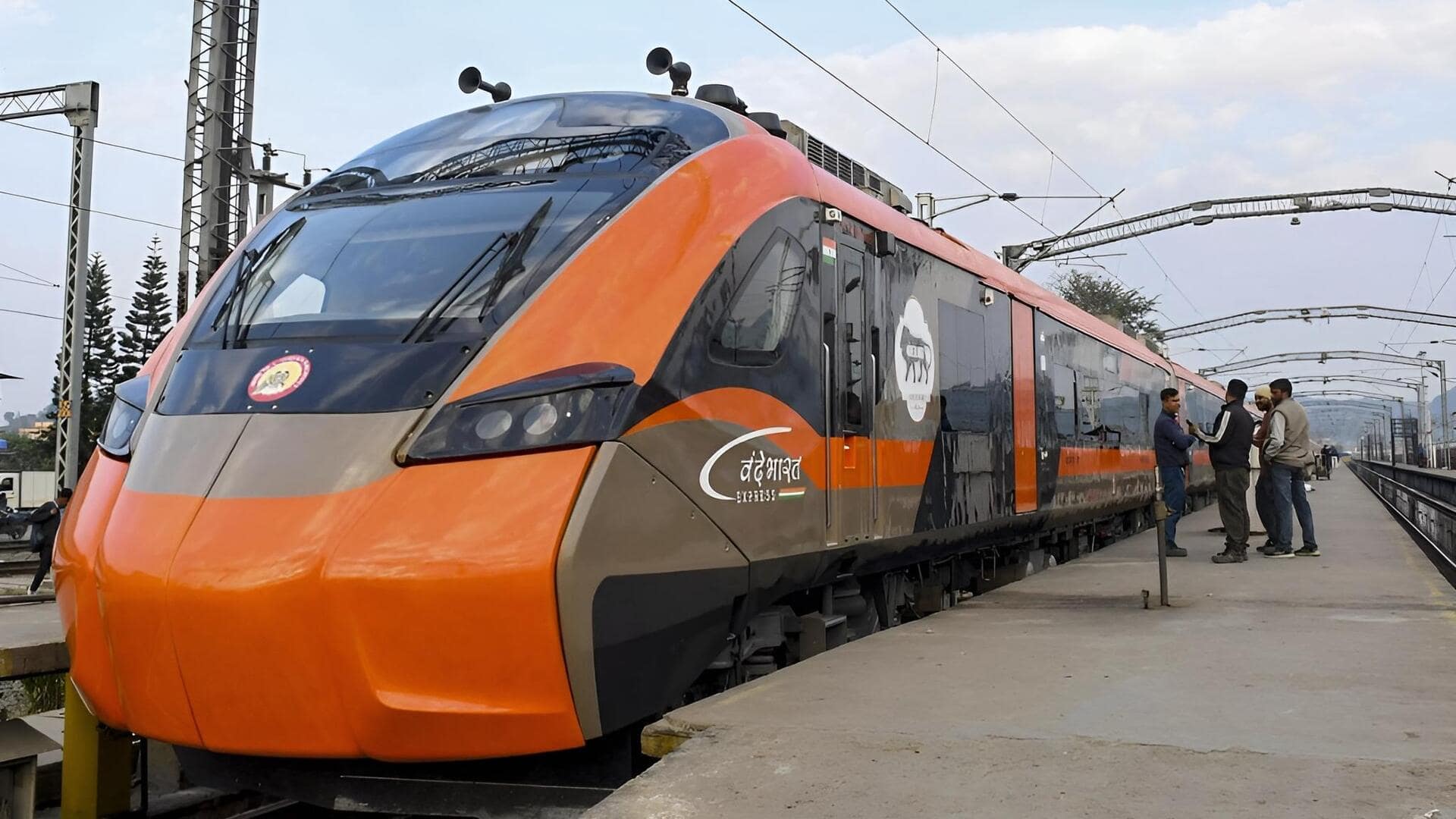 Vande Bharat Sleeper: బుకింగ్స్ మొదలైన గంటల్లోనే అమ్ముడైపోయిన'వందే భారత్ స్లీపర్' రైలు టికెట్లు