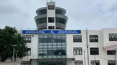 Varanasi Airport Gunfire: విమానాశ్రయంలో కాల్పుల కలకలం.. లైసెన్స్‌డ్‌ పిస్టల్‌ పేలి ఇద్దరికి గాయాలు