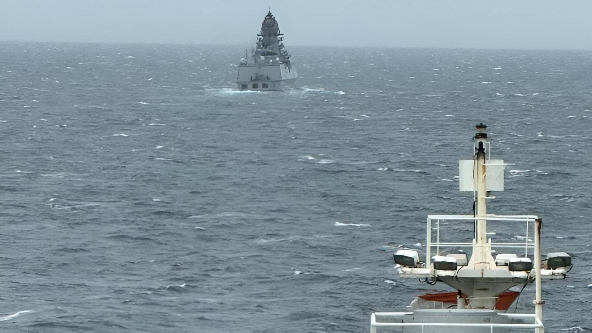 Indian Navy: హర్మూజ్‌ సంక్షోభం మధ్య భారత్‌కు చమురు నౌకలు.. నేవీ 'ఆపరేషన్‌ ఊర్జా సురక్షా'