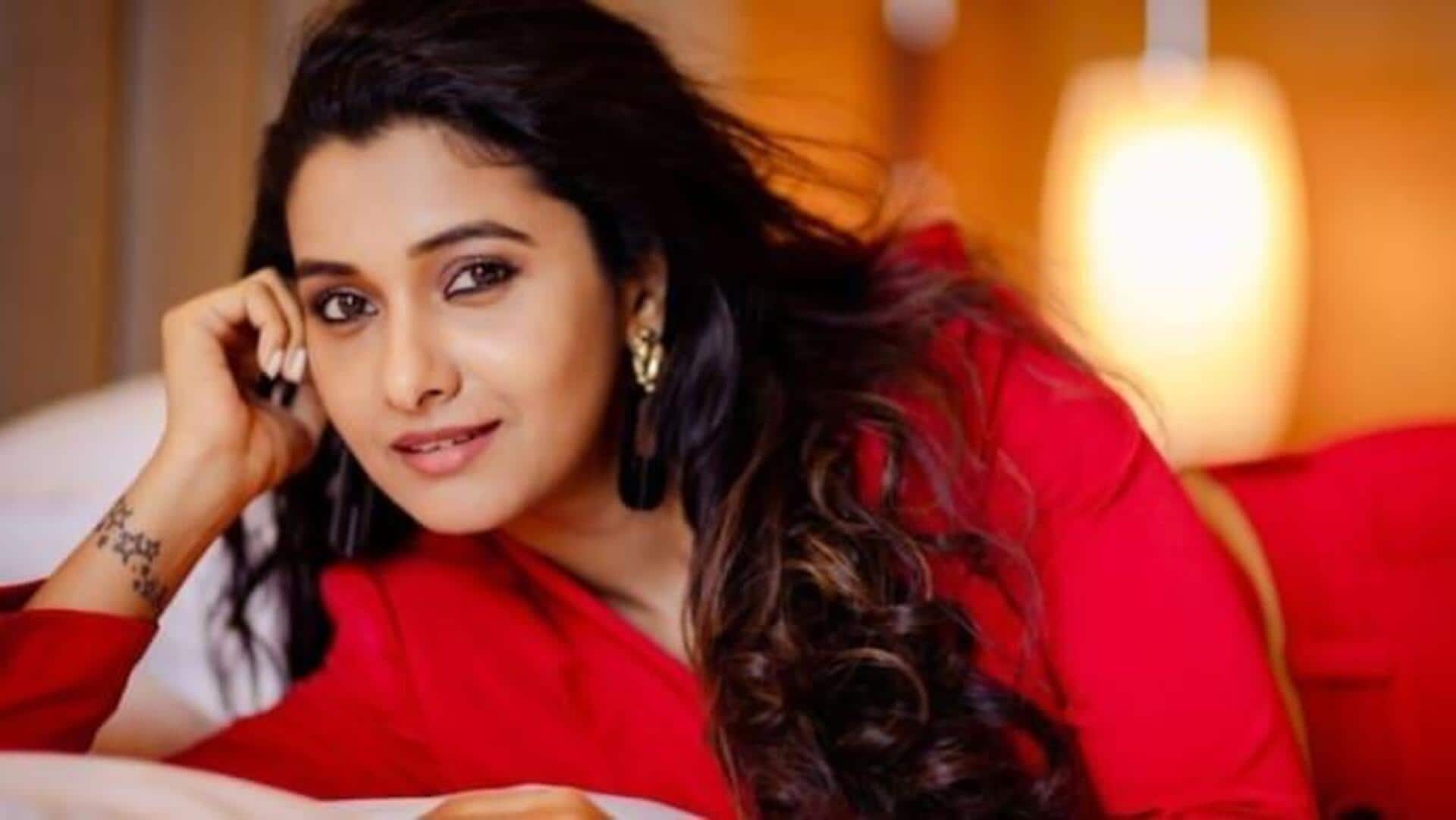 Priya Bhavani Shankar: 'ఇరుముడి'లో రవితేజను సరికొత్త కోణంలో చూస్తారు: ప్రియా భవానీ శంకర్