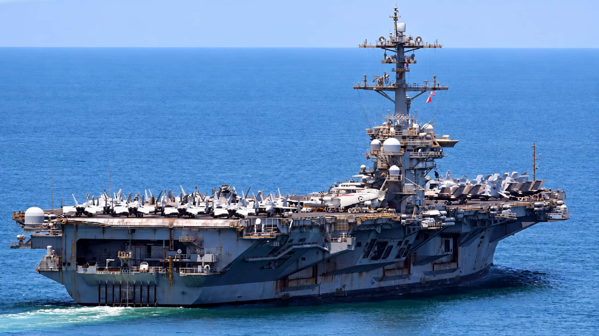 US Navy: యూఎస్‌ఎస్ అబ్రహం లింకన్‌లో కలకలం.. 8 మంది సైనికుల ఆత్మహత్యాయత్నం