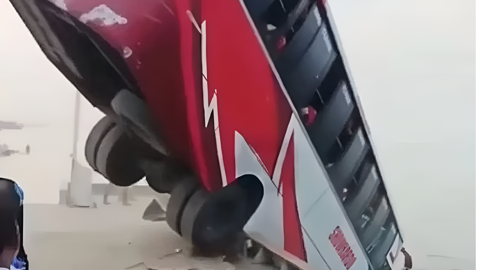 Bangladesh Bus Accident: బంగ్లాదేశ్‌లో విషాదం.. పద్మా నదిలోకి దూసుకువెళ్లిన బస్సు.. 23 మంది మృతి.. వీడియో ఇదిగో