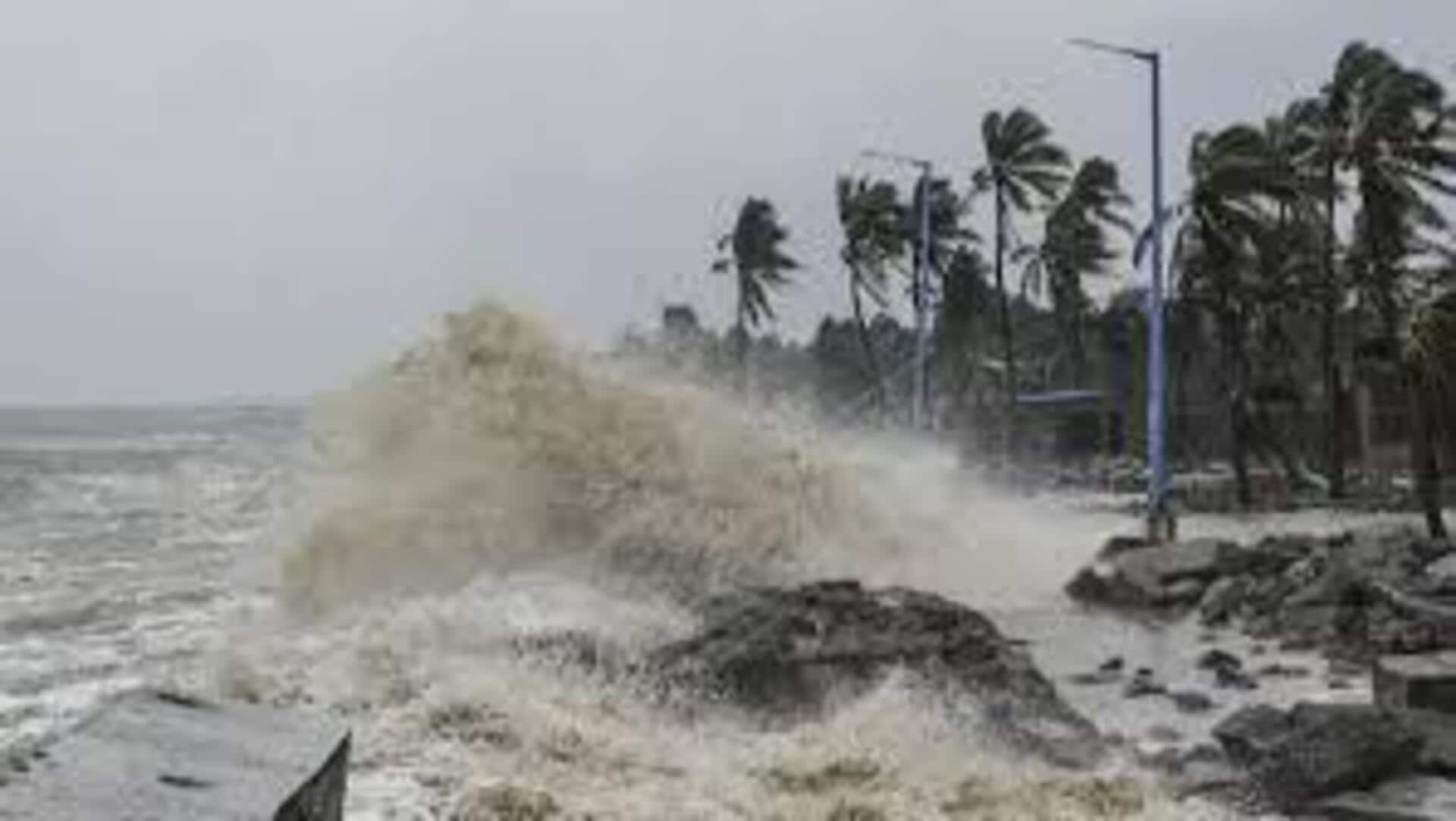 Heavy Rains: అరేబియా సముద్రంలో కొనసాగుతున్న తీవ్ర అల్పపీడనం.. పలు జిల్లాలకు అతి భారీ వర్ష సూచన