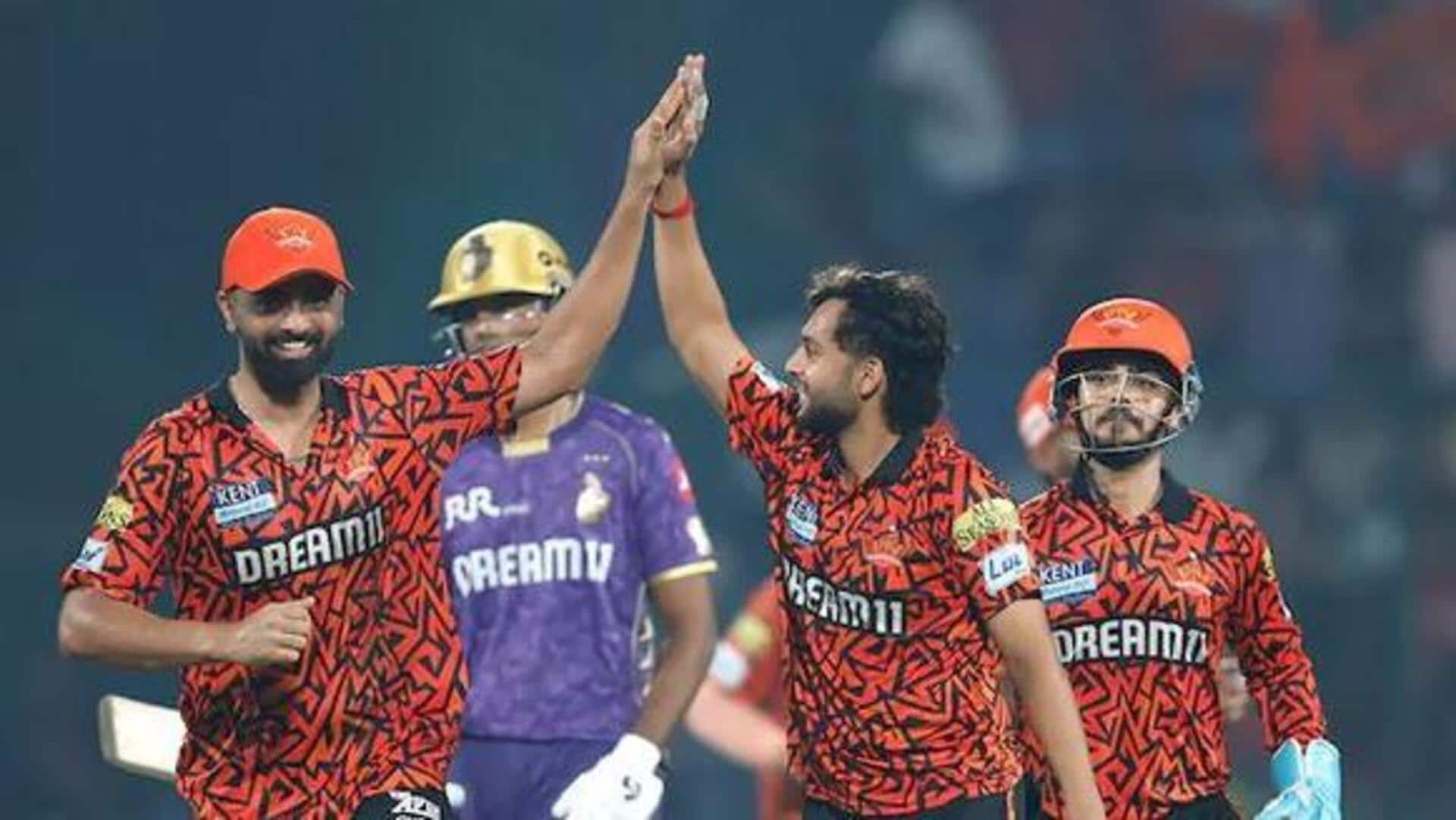 SRH vs KKR: కోల్కతా ఘోర ఓటమి.. హ్యాట్రిక్ విజయాలతో టోర్నీ నుంచి నిష్క్రమించిన సన్ రైజర్స్ SRH vs KKR: కోల్కతా ఘోర ఓటమి.. హ్యాట్రిక్ విజయాలతో టోర్నీ నుంచి నిష్క్రమించిన సన్ రైజర్స్