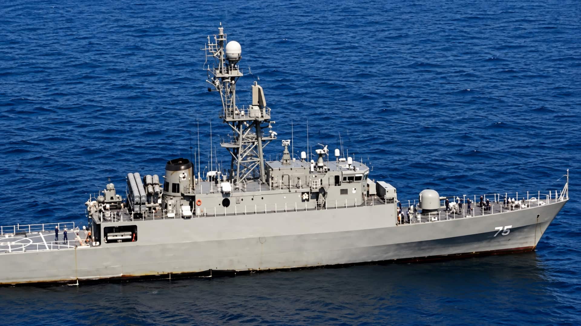 Strait of Hormuz: హార్ముజ్ జలసంధిలో ఇరాన్ క్షిపణి దాడి.. 8 మంది అమెరికా మెరైన్లకు గాయాలు