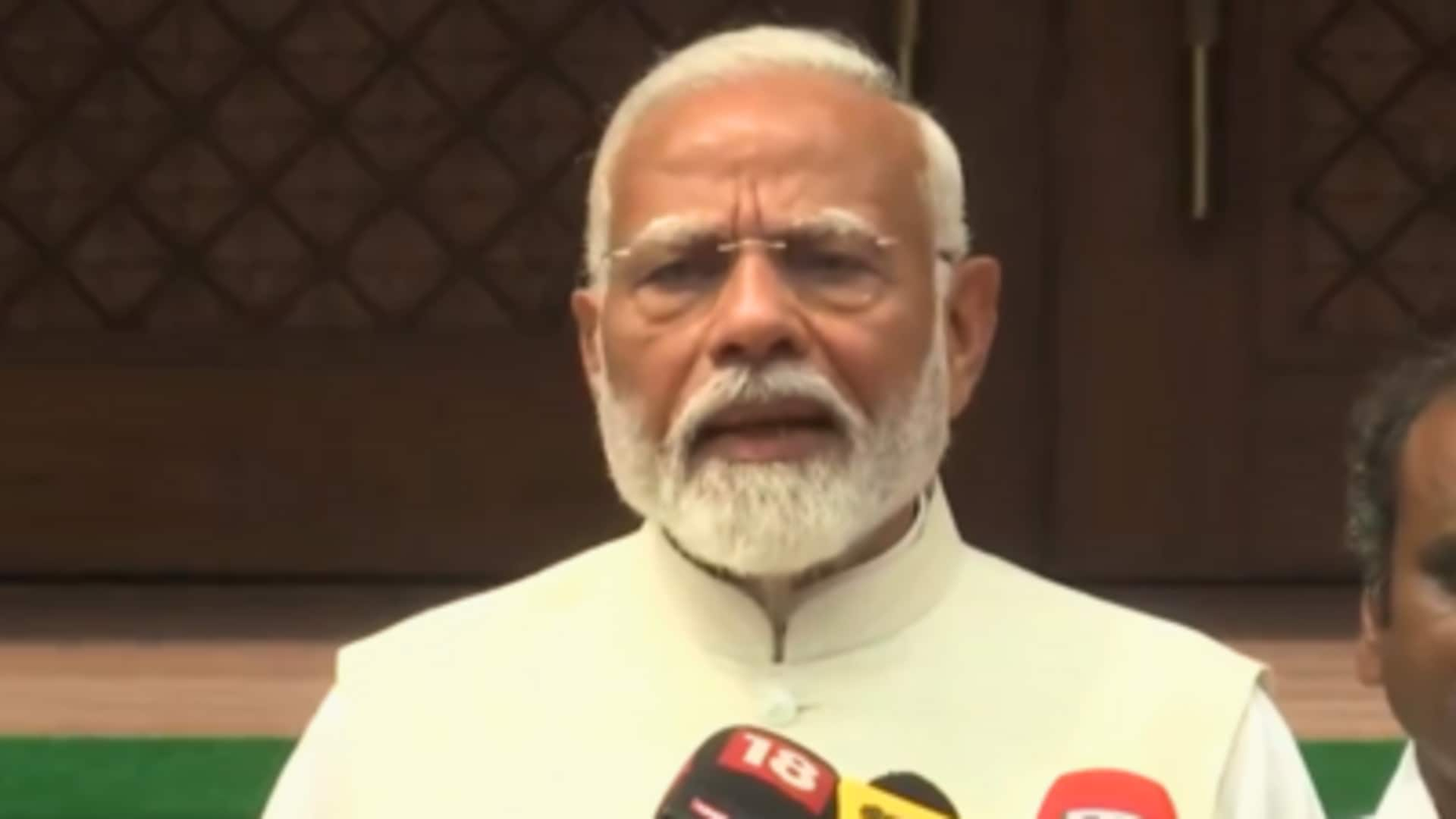 Narendra Modi: మునుపటి కంటే 3 రెట్లు కష్టపడి పని చేస్తాం.. పార్లమెంటు ప్రారంభానికి ముందు, ప్రధాని 