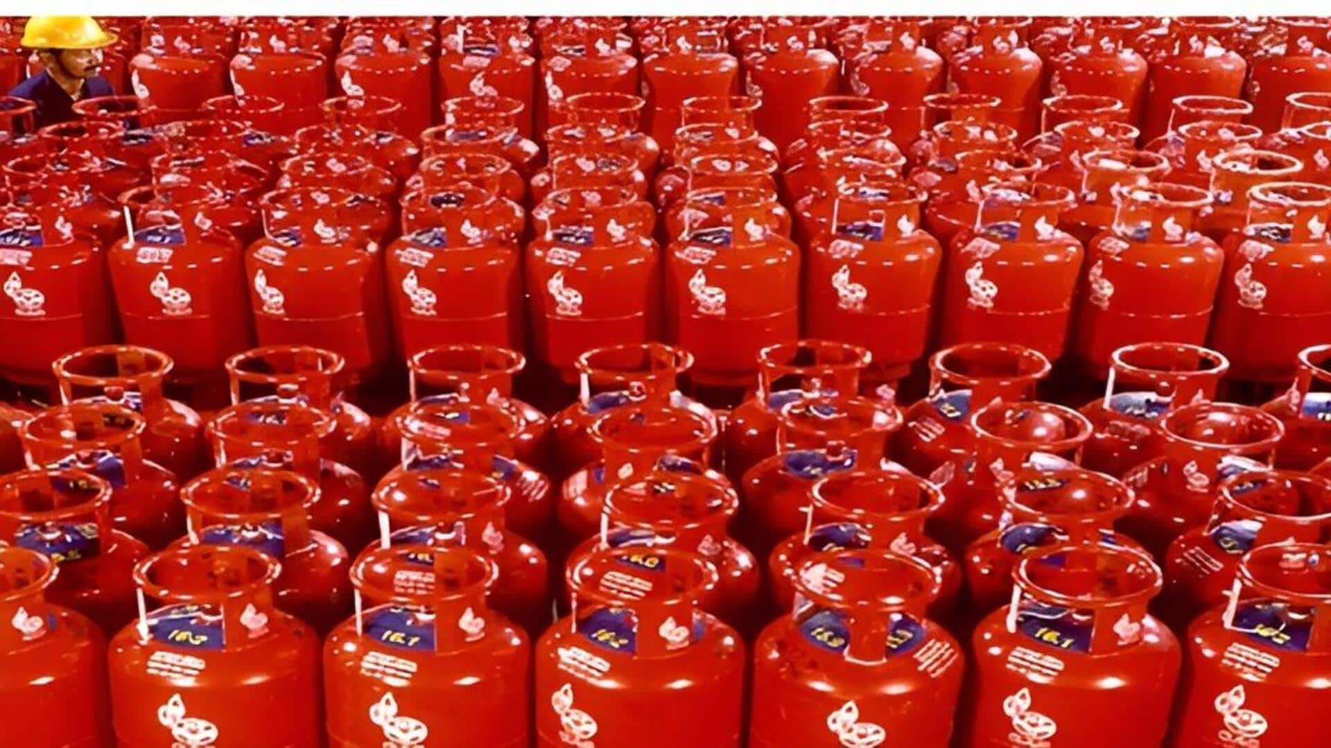 LPG Shortage: ఎల్పీజీ కొరతకు బ్రేక్.. చిన్న సిలిండర్ల సరఫరా పెంచిన కేంద్రం