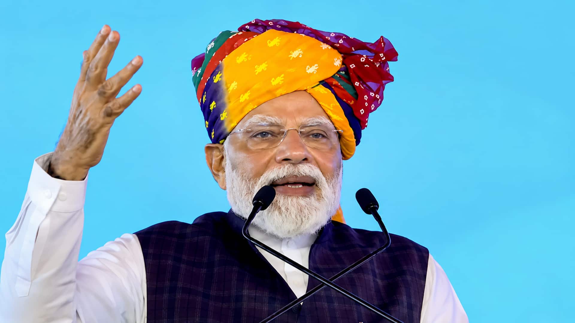 PM Modi: ఇంధన సవాళ్లకు హైడ్రోజన్ రైలు పరిష్కారం: ప్రధాని మోదీ 