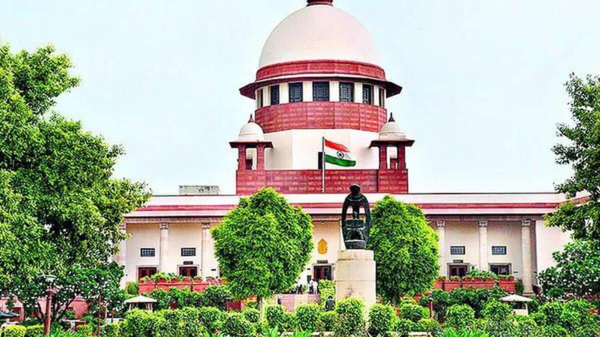 Supreme Court: రోడ్డు మరణాలను అరికట్టడంలో కేంద్రం విఫలం.. క్యాష్లెస్ చికిత్సపై కేంద్రం అలసత్వానికి సుప్రీంకోర్టు ఆగ్రహం..అధికారులకు సమన్లు Supreme Court: రోడ్డు మరణాలను అరికట్టడంలో కేంద్రం విఫలం.. క్యాష్లెస్ చికిత్సపై కేంద్రం అలసత్వానికి సుప్రీంకోర్టు ఆగ్రహం..అధికారులకు సమన్లు