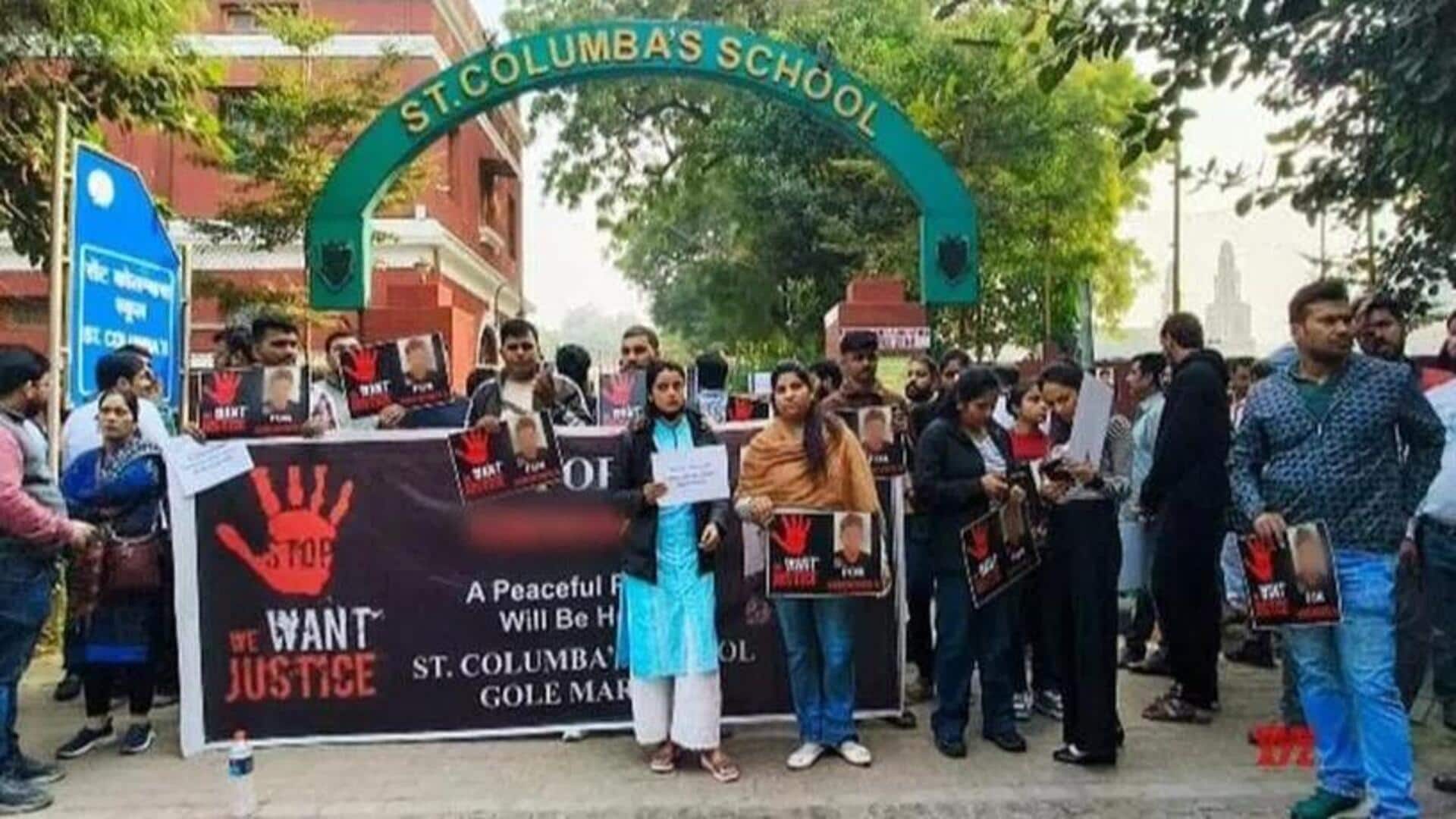 Student Suicide: దిల్లీ ఓ టీచర్ల వేధింపులతో విద్యార్థి ఆత్మహత్య.. హెడ్‌మాస్టర్‌ సహా ముగ్గురు ఉపాధ్యాయులపై వేటు