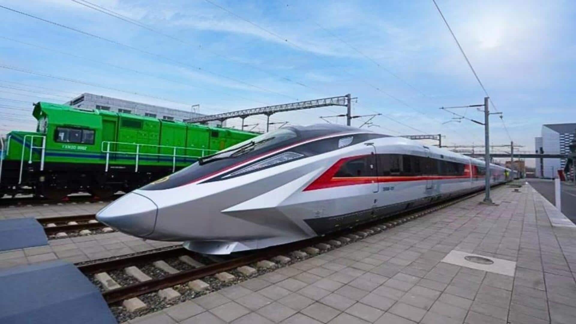 CR450: గంటకు 453 కిలోమీటర్ల వేగంతో రికార్డు సృష్టించిన సీఆర్ 450.. ప్రపంచంలోనే అత్యంత వేగవంతమైన రైలును ఆవిష్కరించిన చైనా