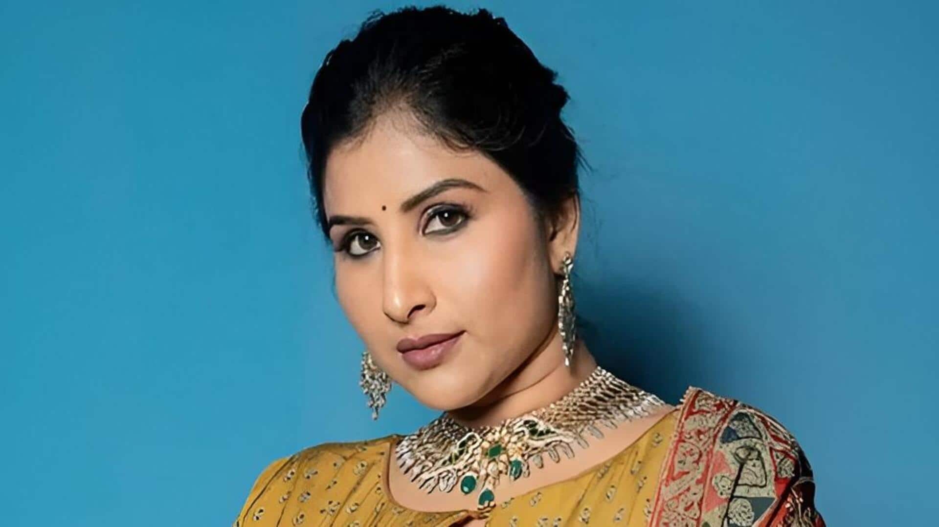 Singer Mangli: టాలీవుడ్‌ సింగర్‌ మంగ్లీపై కేసు నమోదు