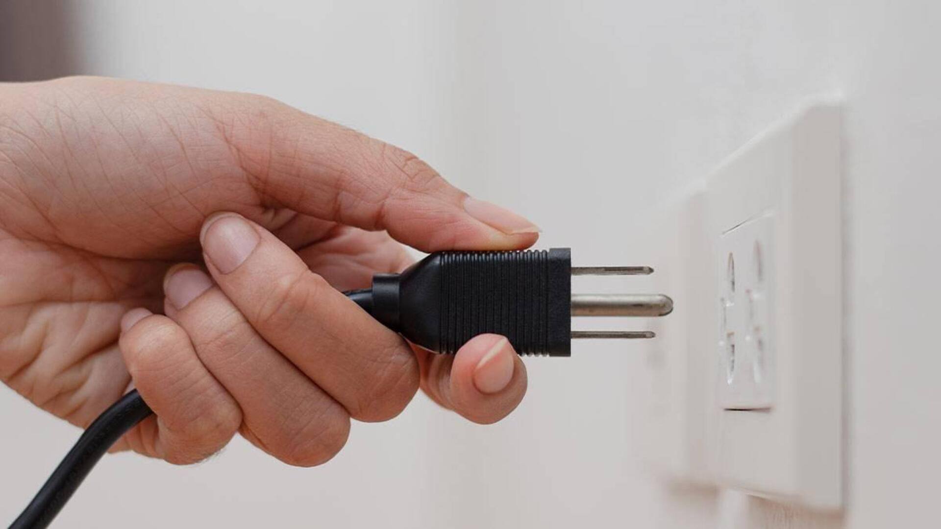 save electricity: ఈ 5 ఎలక్ట్రానిక్ వస్తువుల ప్లగ్‌లను తీసి విద్యుత్ ఆదా చేయండి