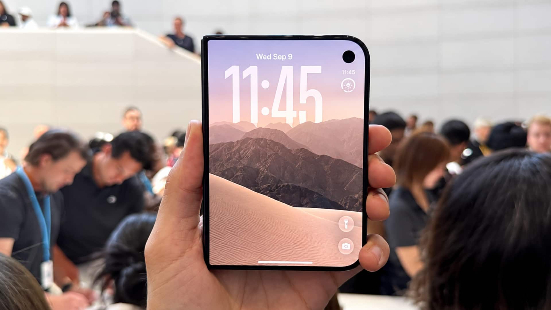 Apple: కొత్త ఐఫోన్లలో వేడి సమస్యకు చెక్.. ఆపిల్ తీసుకొచ్చిన కీలక మార్పులివే