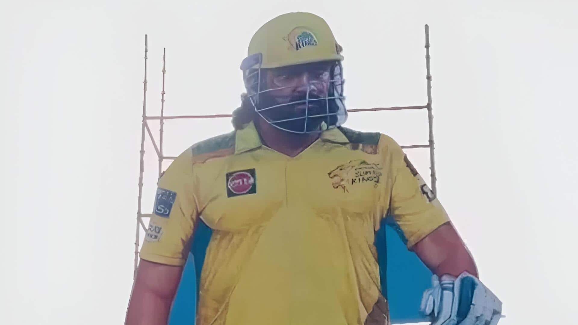 Dhoni cutout: నందిగామలో ధోనీ ఫ్యాన్స్‌ హంగామా.. 77 అడుగుల కటౌట్‌తో సెలబ్రేషన్స్