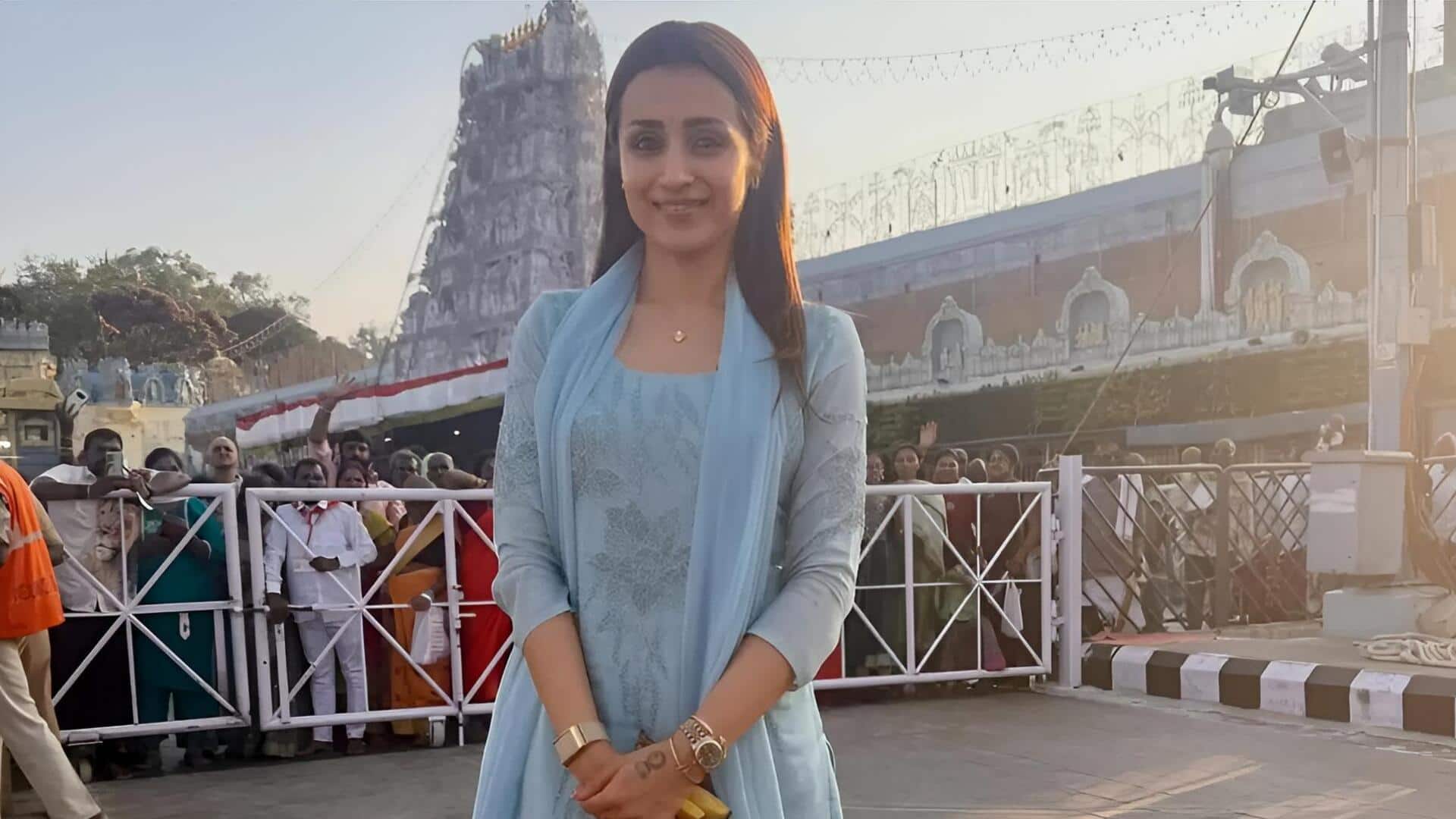 Trisha: ఎన్నికల రోజు తిరుమలలో దర్శమిచ్చిన త్రిష.. విజయ్ విజయం కోసం ప్రార్థించిందా?