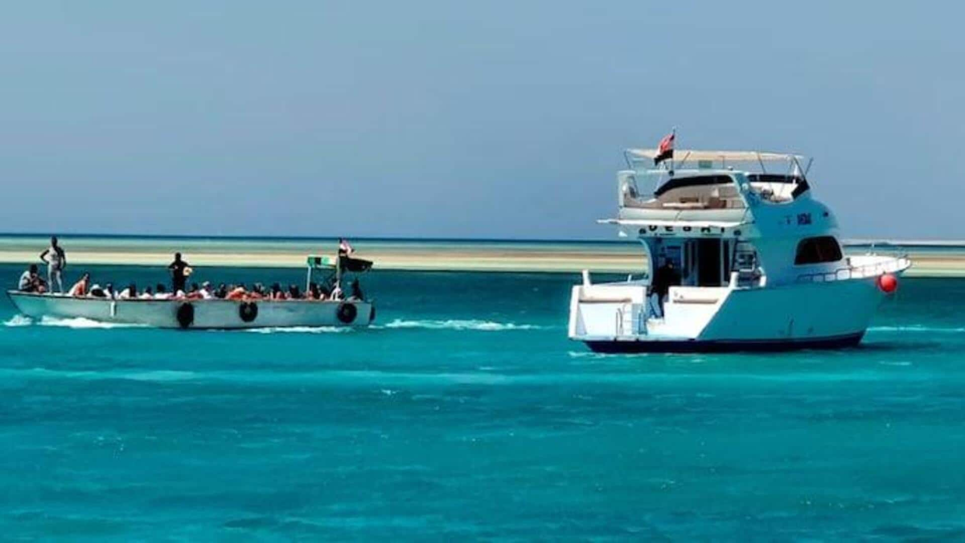 Red Sea tourist boat: ఎర్ర సముద్రంలో మునిగిపోయిన టూరిస్ట్ బోటు.. పదహారు మంది గల్లంతు 