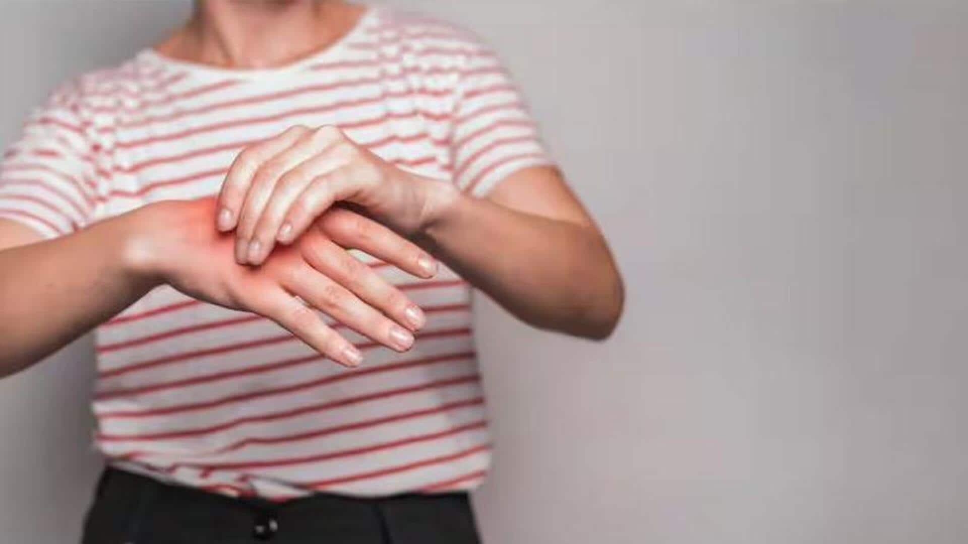 Fingers Swelling : చలి దెబ్బకు వేళ్లు ఉబ్బుతున్నాయా..? నిపుణుల సూచనలు ఇవే! 