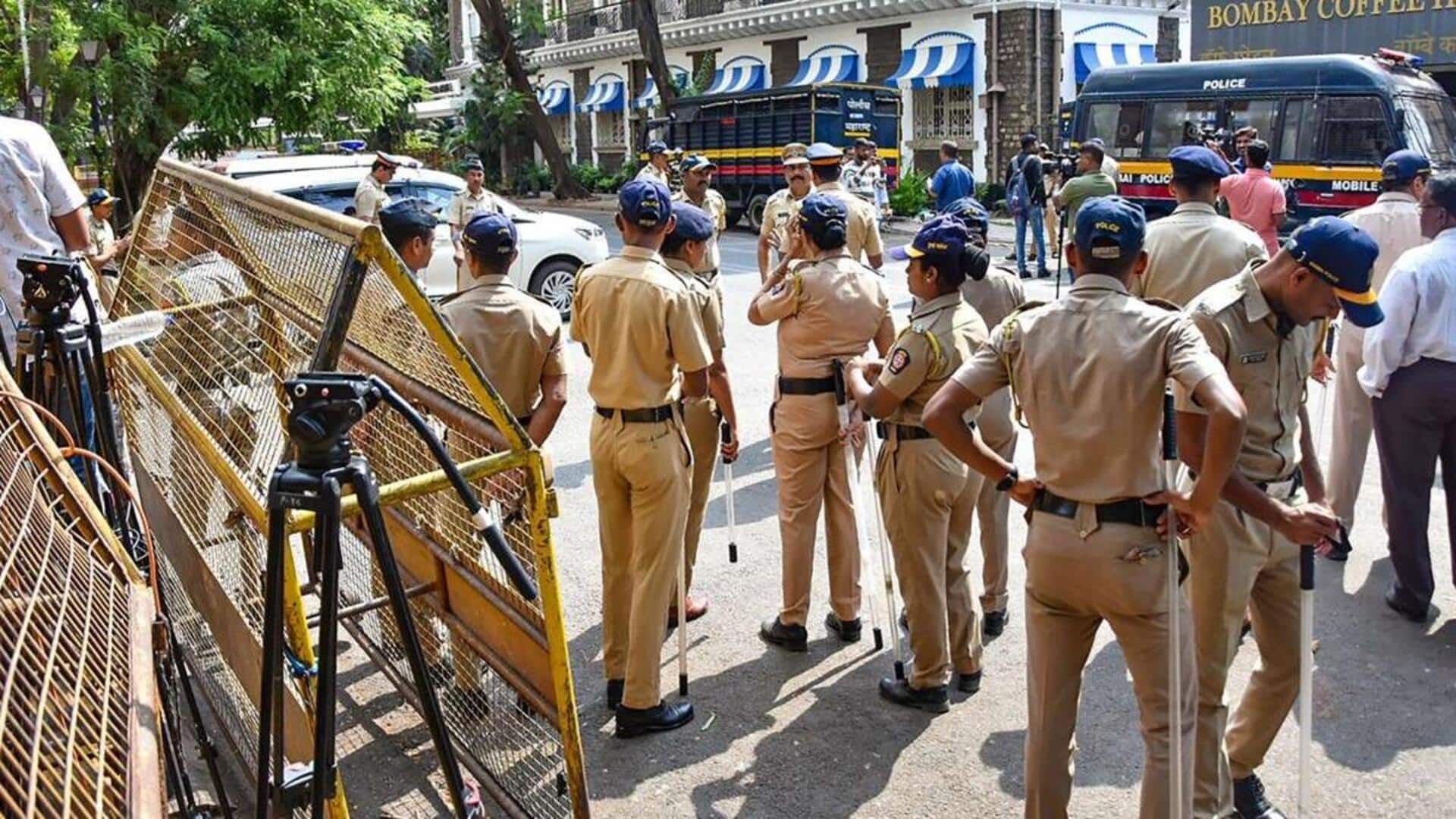 Mumbai: 34 బాంబులు,400 కిలోల ఆర్డీఎక్స్.. 14మంది పాక్ ఉగ్రవాదులు.. బెదిరింపు మెయిల్తో ముంబైలో హైఅలర్ట్ Mumbai: 34 బాంబులు,400 కిలోల ఆర్డీఎక్స్.. 14మంది పాక్ ఉగ్రవాదులు.. బెదిరింపు మెయిల్తో ముంబైలో హైఅలర్ట్