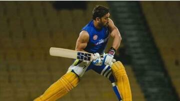 వామ్మో ధోని.. ఆ కండలతో కొడితే సిక్సర్ల వరదే..!
