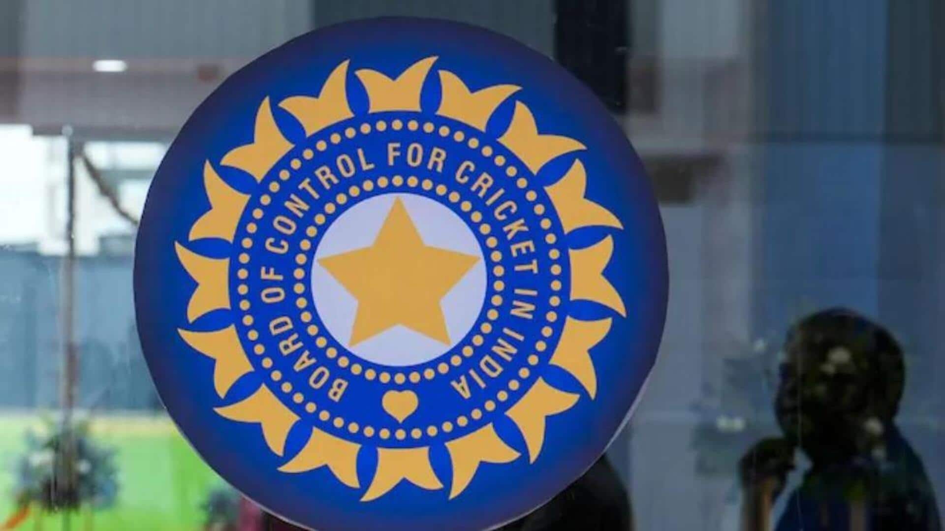 BCCI: క్రిప్టో వ్యాపారాలు, నిషేధిత బ్రాండ్లు స్పాన్సర్ షిప్ కోసం దరఖాస్తు చేయొద్దు: బీసీసీఐ BCCI: క్రిప్టో వ్యాపారాలు, నిషేధిత బ్రాండ్లు స్పాన్సర్ షిప్ కోసం దరఖాస్తు చేయొద్దు: బీసీసీఐ