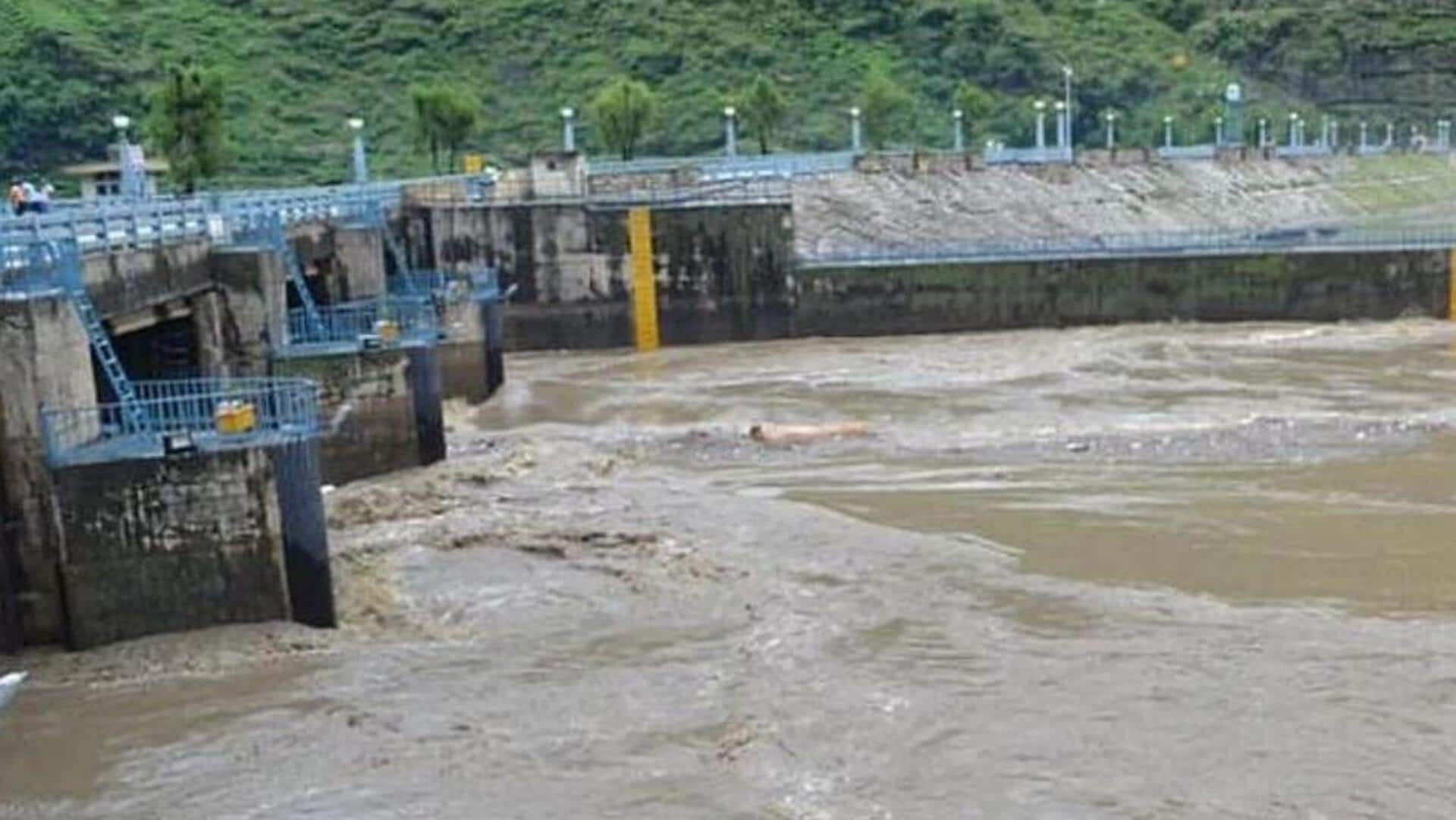 Jhelum River: ఉద్రిక్తతల వేళ పాకిస్థాన్కు షాకిచ్చిన భారత్ Jhelum River: ఉద్రిక్తతల వేళ పాకిస్థాన్కు షాకిచ్చిన భారత్