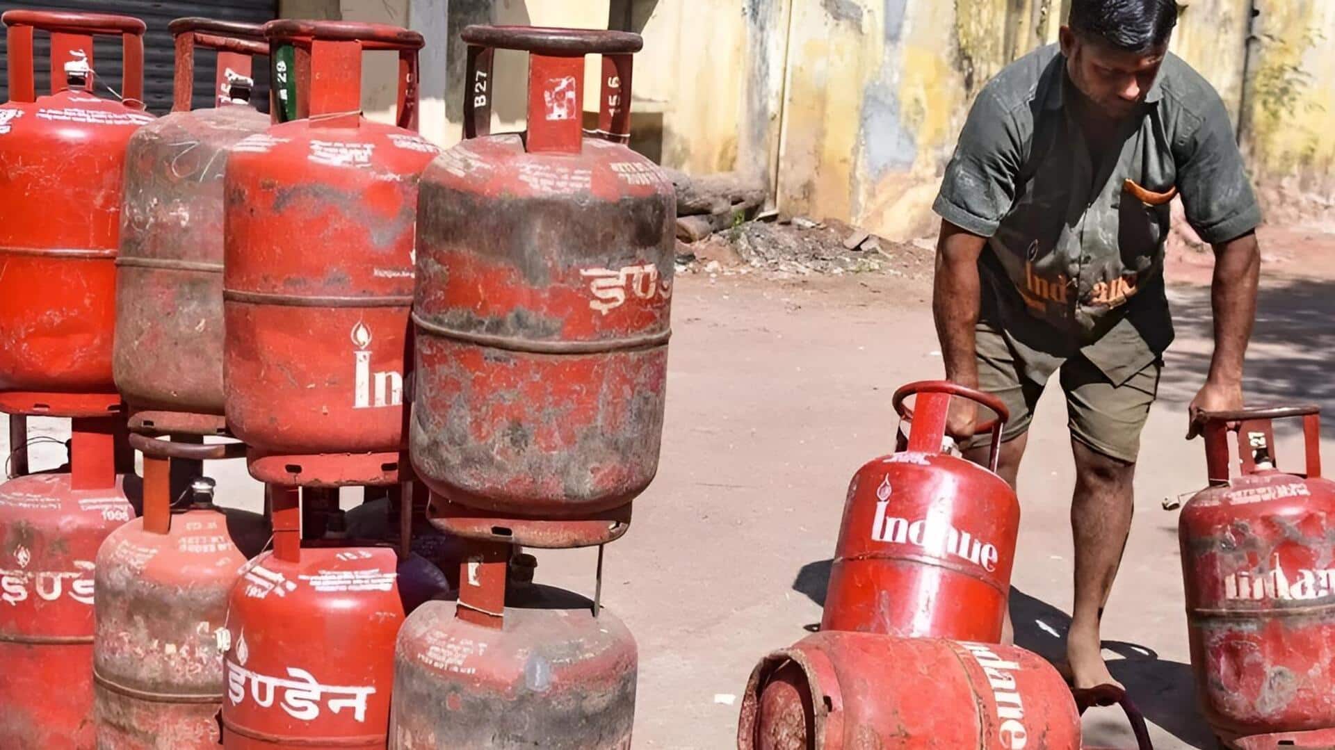 Gas cylinder: గ్యాస్ సిలిండర్ ఎరుపు రంగు, వాసన రావడానికి కారణమిదే!
