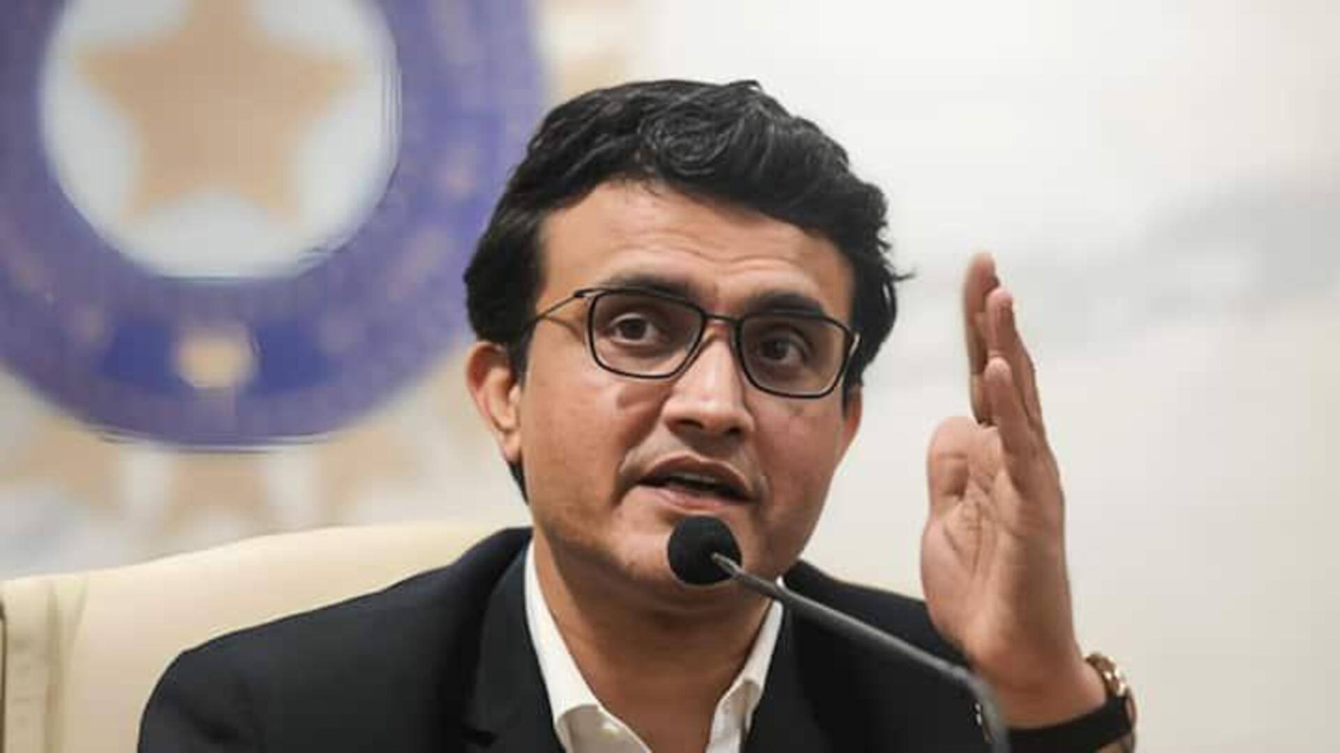 Sourav Ganguly: దుర్గాపూర్ ఎక్స్‌ప్రెస్‌వేపై సౌరవ్ గంగూలీ కారుకు ప్రమాదం.. లారీ సడెన్‌గా రావడంతో..