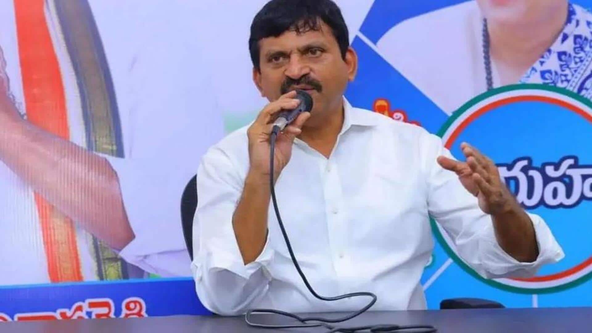 Ponguleti Srinivasa Reddy: భూమిలేని రైతులకు శుభవార్త.. భూములకు హక్కు పట్టాలు పంపిణీ Ponguleti Srinivasa Reddy: భూమిలేని రైతులకు శుభవార్త.. భూములకు హక్కు పట్టాలు పంపిణీ