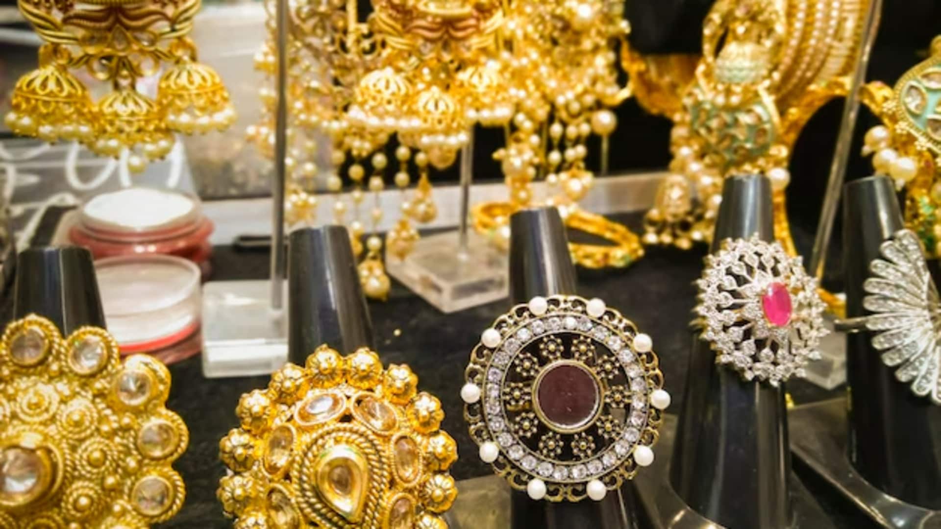Gold: చవకైన నగలు కూడా ఖరీదైనవిగా కనిపించవచ్చా? ఈ 5 చిట్కాలు మీ కోసమే..