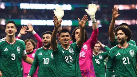 Fifa World Cup: 40 ఏళ్ల నిరీక్షణకు తెరదించిన మెక్సికో.. నాకౌట్‌లో ఘన విజయం