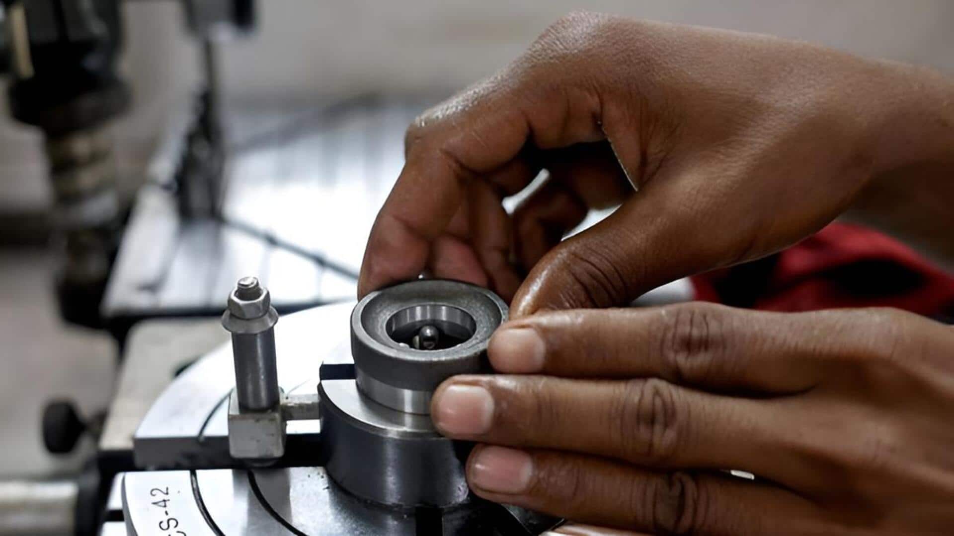 Fuel Crisis Impact: ఇంధన కొరతతో ఆటో రంగంలో మార్పులు.. కేంద్రం హెచ్చరిక