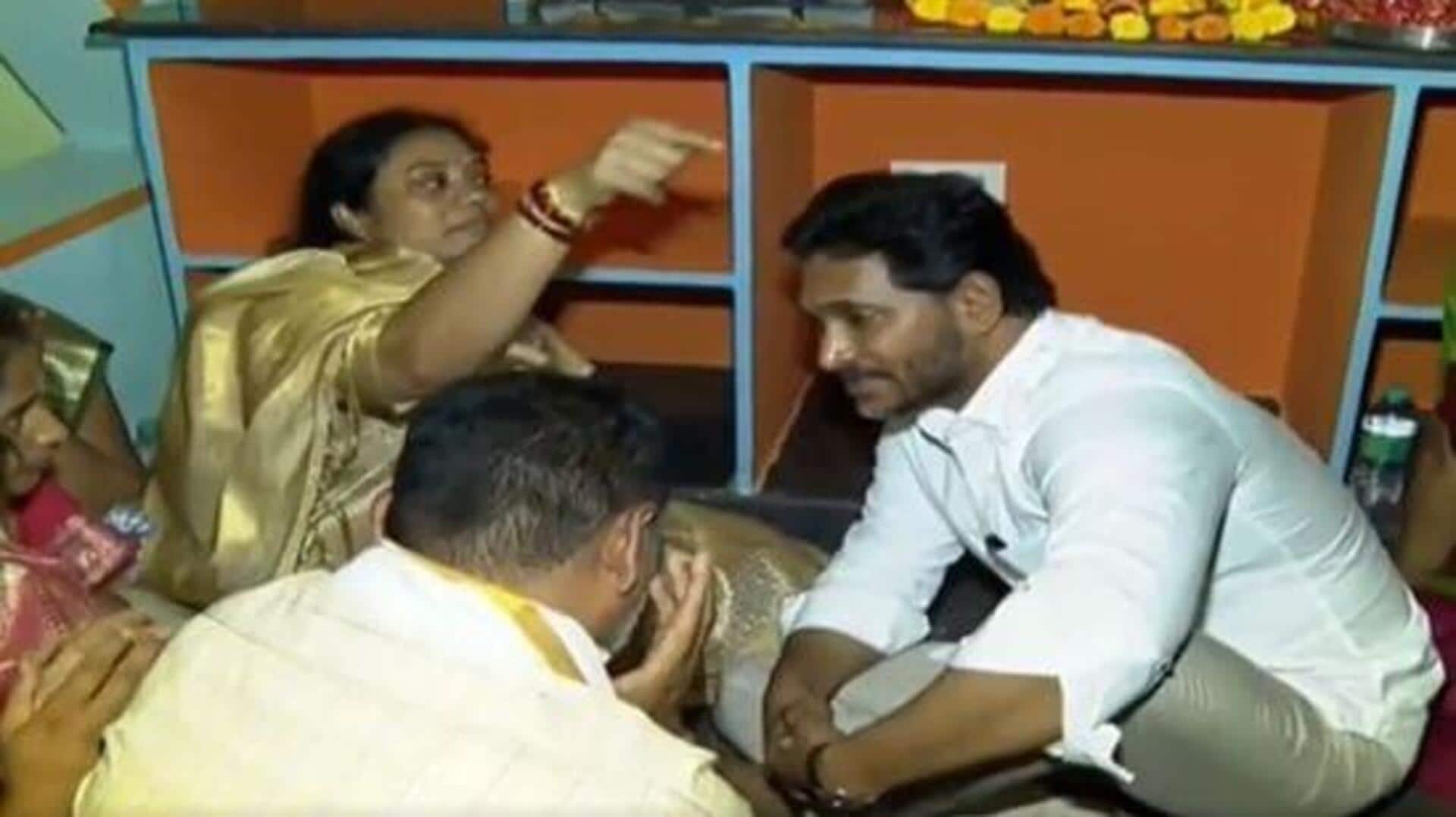 YS Jagan: వీరజవాన్ మురళీనాయక్ తల్లిదండ్రులను పరామర్శించిన వైఎస్ జగన్.. రూ.25 లక్షలు ఆర్థిక సాయం YS Jagan: వీరజవాన్ మురళీనాయక్ తల్లిదండ్రులను పరామర్శించిన వైఎస్ జగన్.. రూ.25 లక్షలు ఆర్థిక సాయం