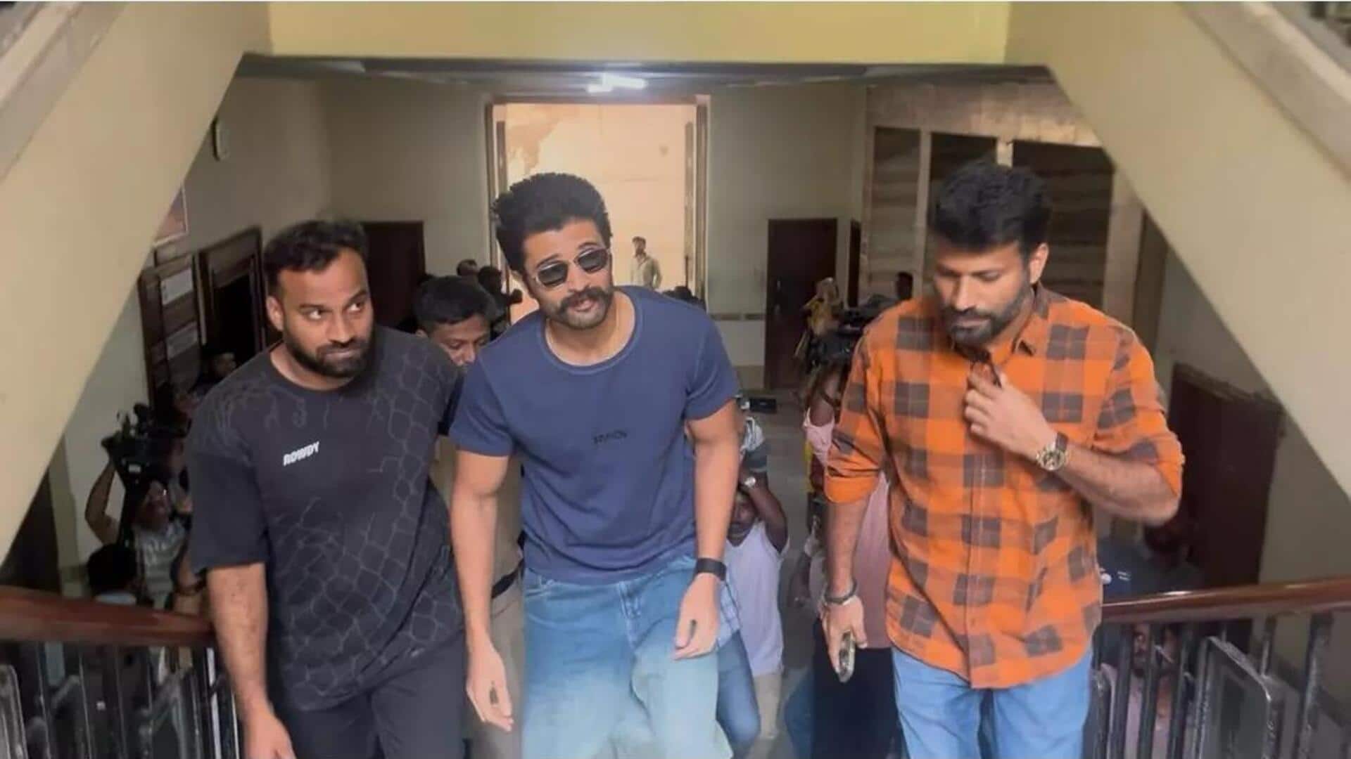 Vijay Deverakonda: బెట్టింగ్ యాప్ కాదు నేను గేమింగ్ యాప్నే ప్రమోట్ చేశా: విజయ్ దేవరకొండ Vijay Deverakonda: బెట్టింగ్ యాప్ కాదు నేను గేమింగ్ యాప్నే ప్రమోట్ చేశా: విజయ్ దేవరకొండ